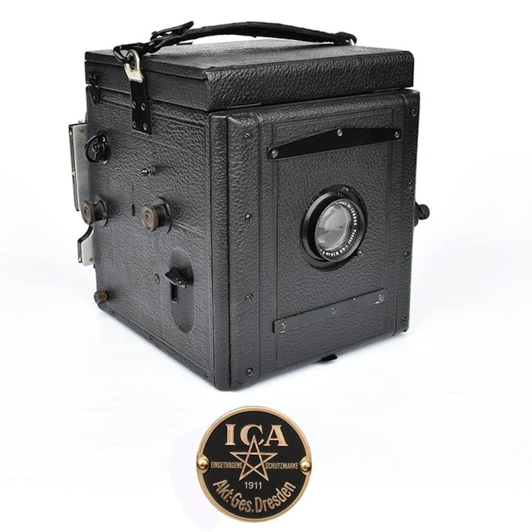 ICA Künstler Reflex type 750 + Carl Zeiss Jena Tessar 6,3/18 cm Analogue camera