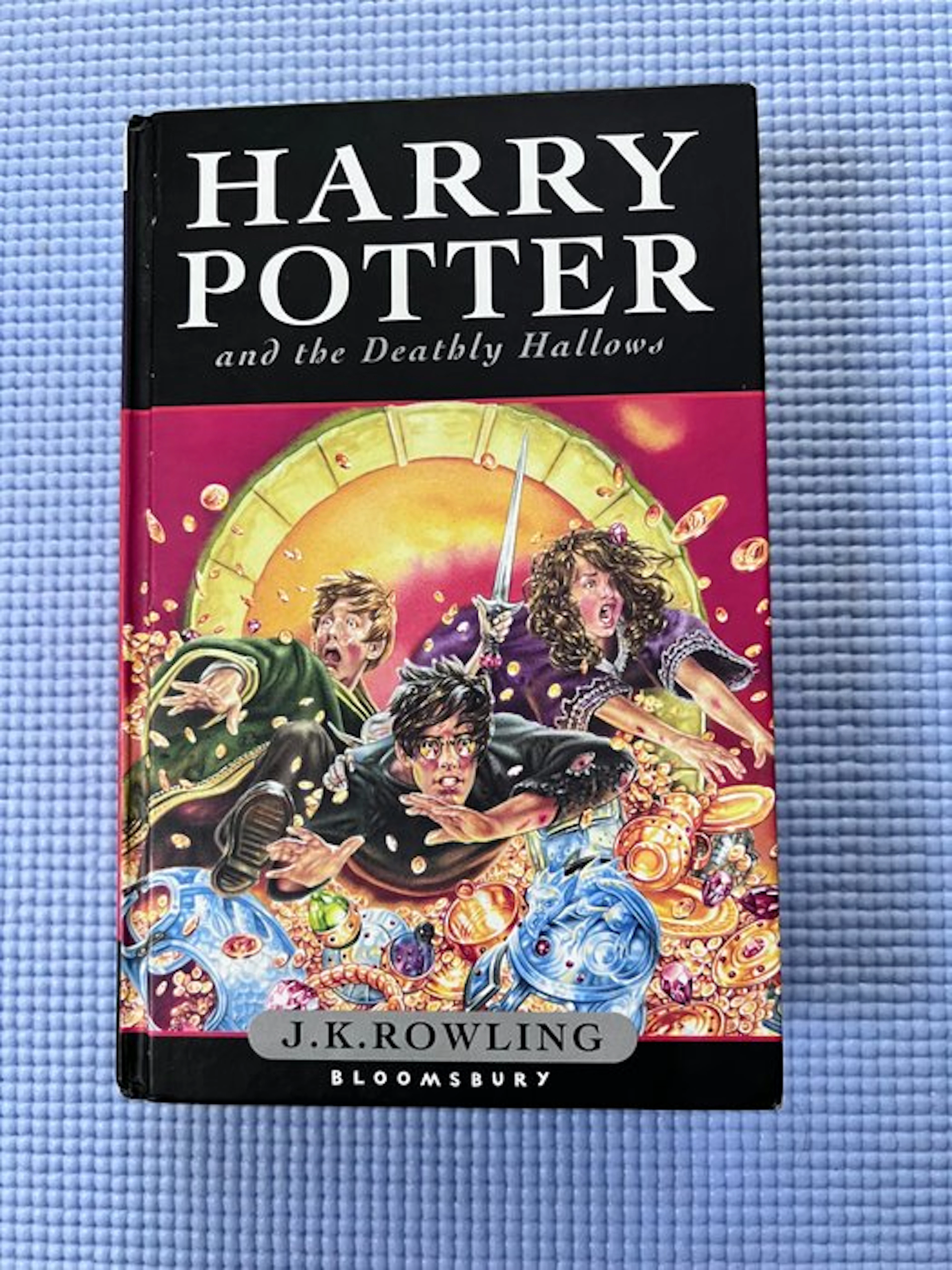 J.K. Rowling - Harry Potter and the Deathly Hallows - 2007-2007