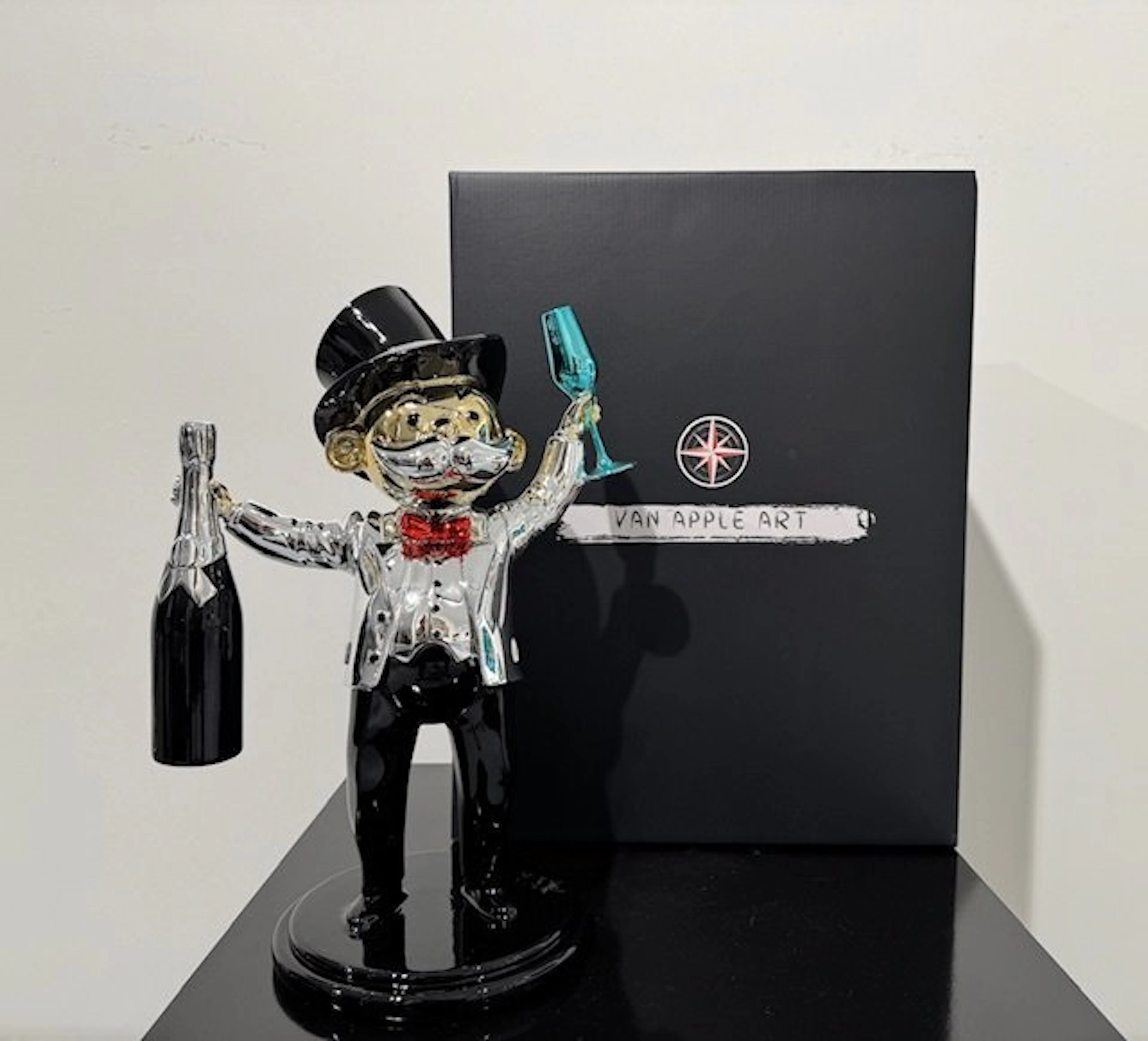 Van Apple - Pop The Champagne