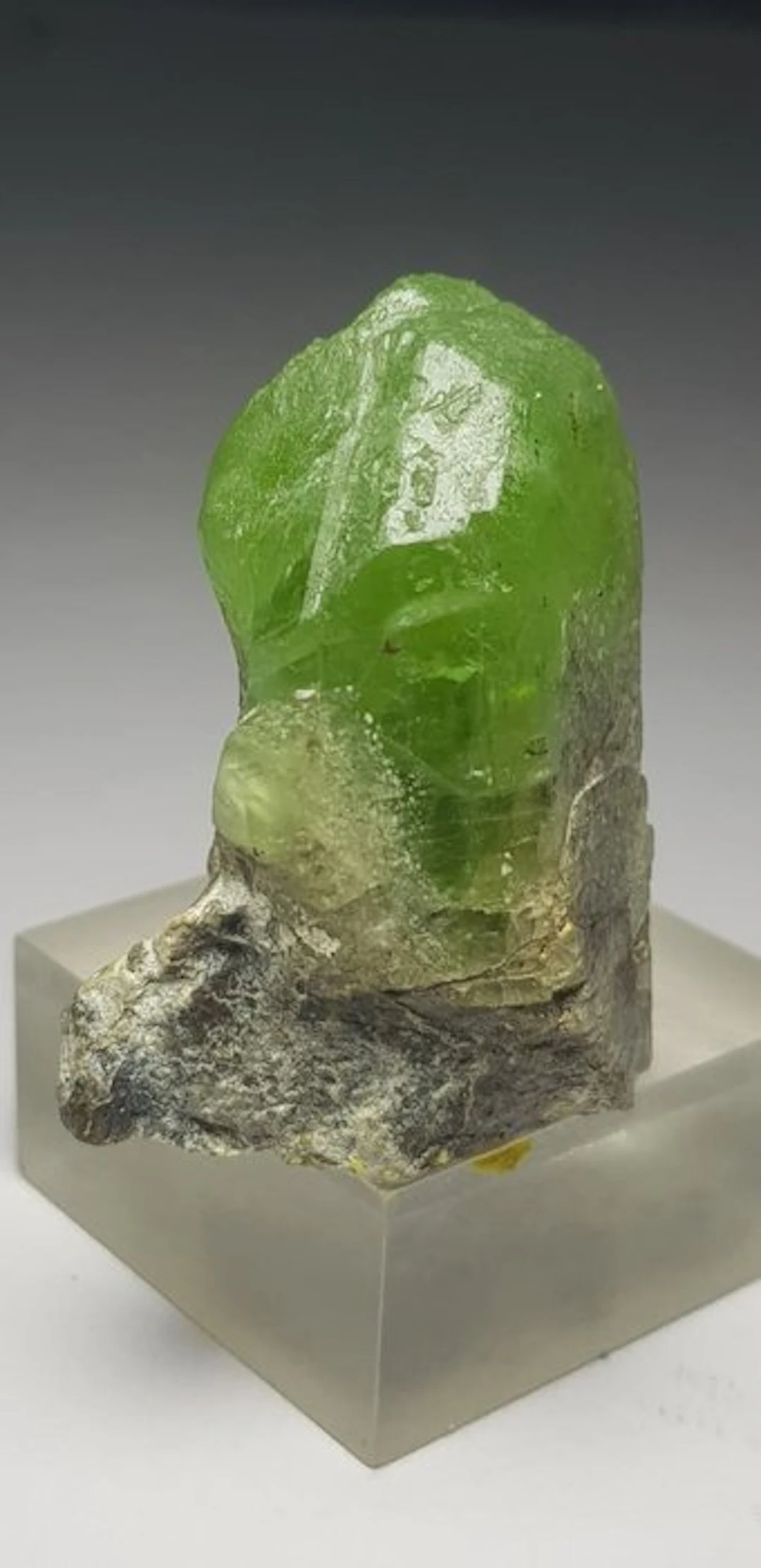 Natural Peridot Crystal on matrix Mineral Collection...