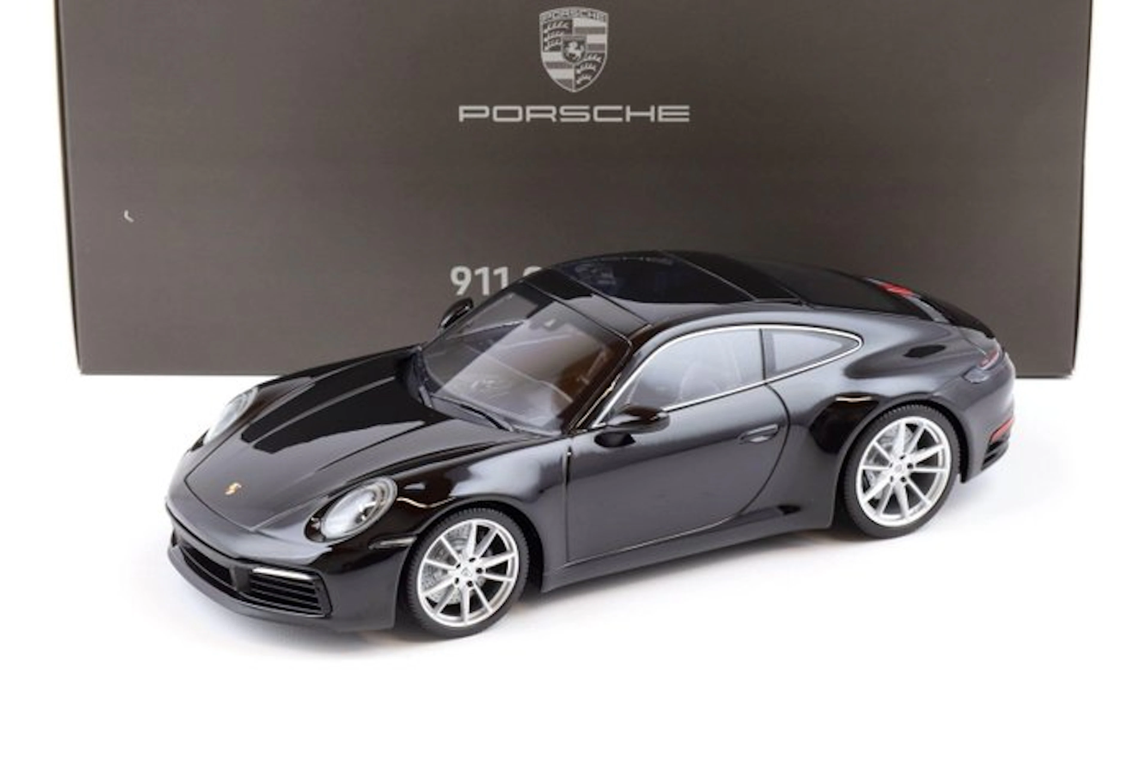 MiniChamps 1:18 - Model sports car - Porsche 911 Carrera 4S