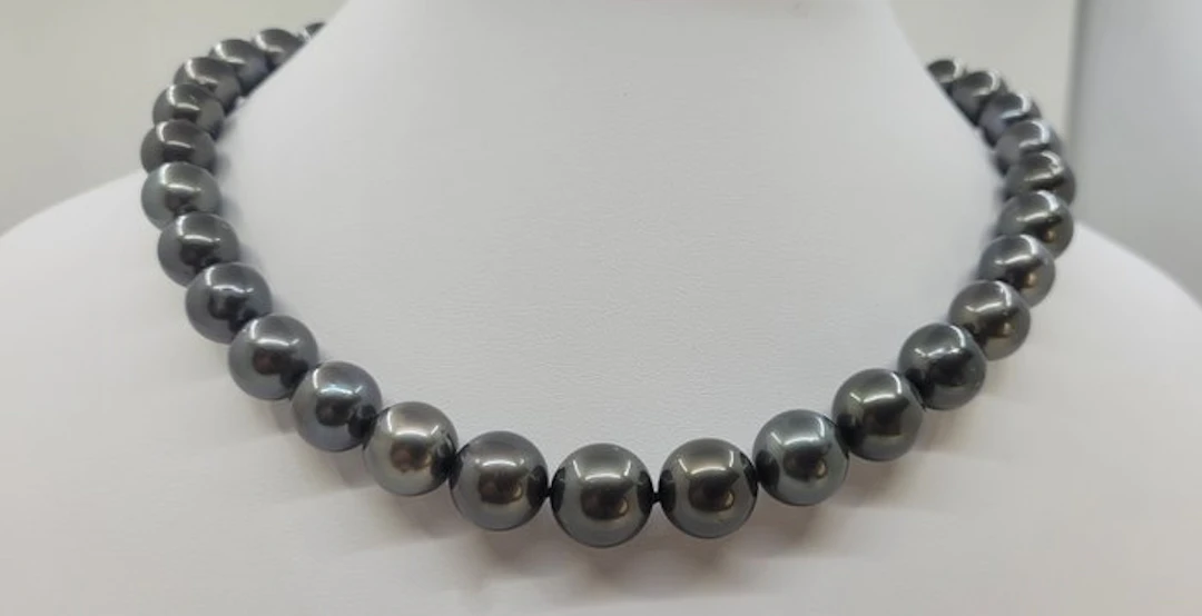 Necklace ALGT Certified 11.3x13.4mm Round Tahiti Pearls