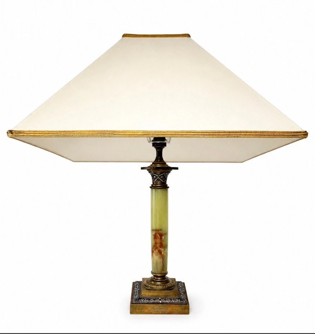Table lamp - Gilt bronze - Table lamp made of onyx