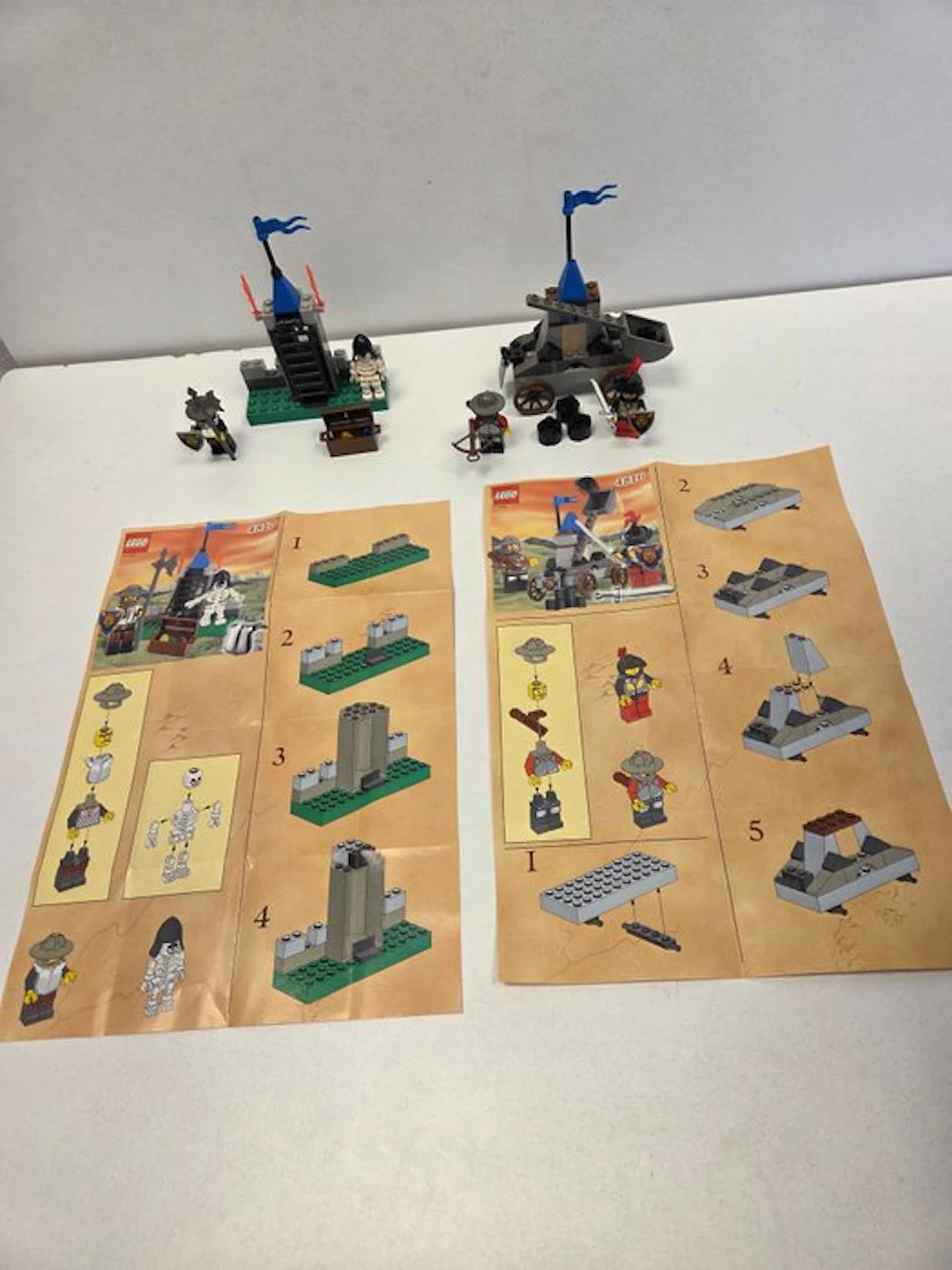 LEGO Set - Kingdoms, Castle - LEGO Knights' Catapult 4816 + LEGO 4817 Dungeon
