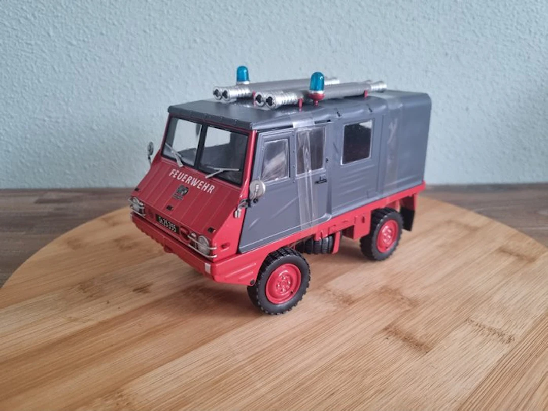 Schuco 1:18 - Model car - Styer-Puch Haflinger - fire department