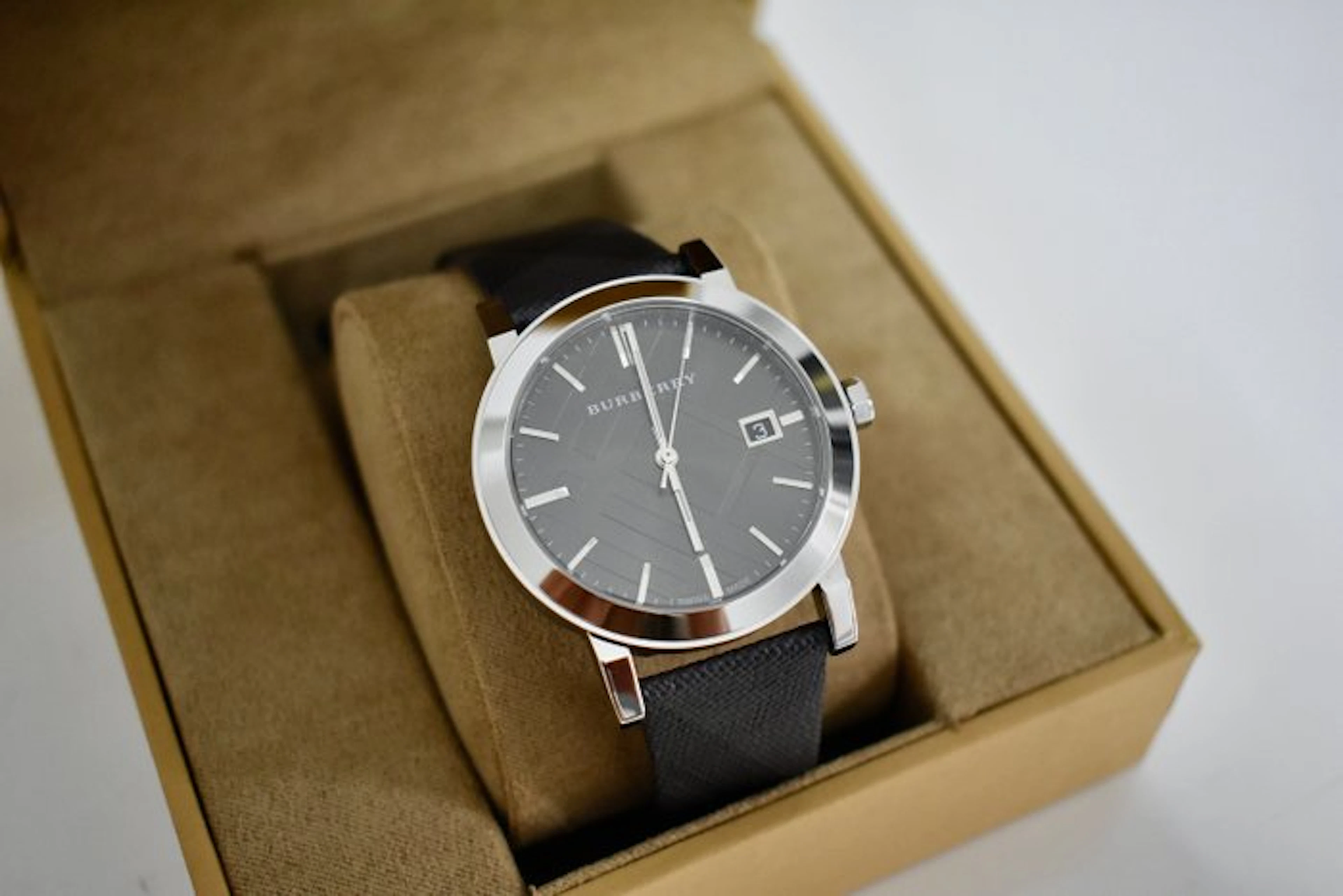 Burberry - No reserve price - Unisex - 2020-2025