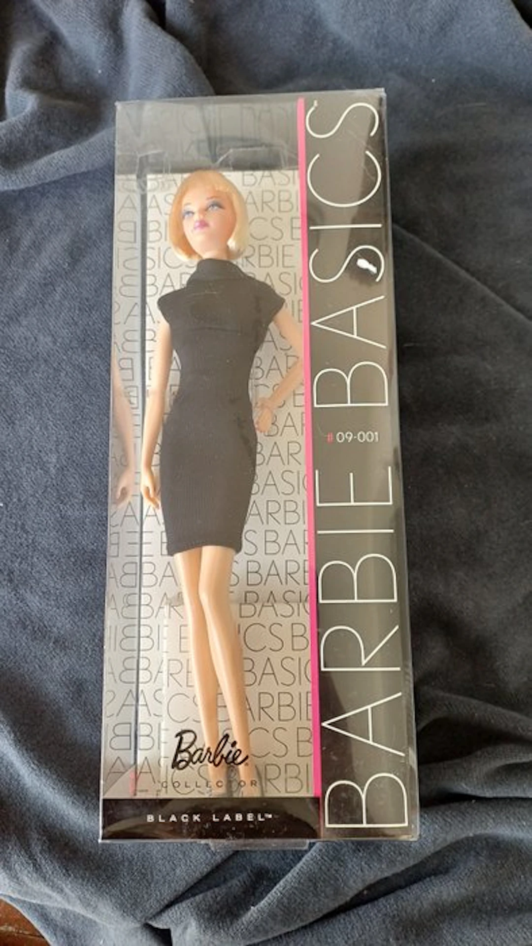 Mattel - Barbie doll 2009 Basics Model Collection 09-001 R9922 Blonde