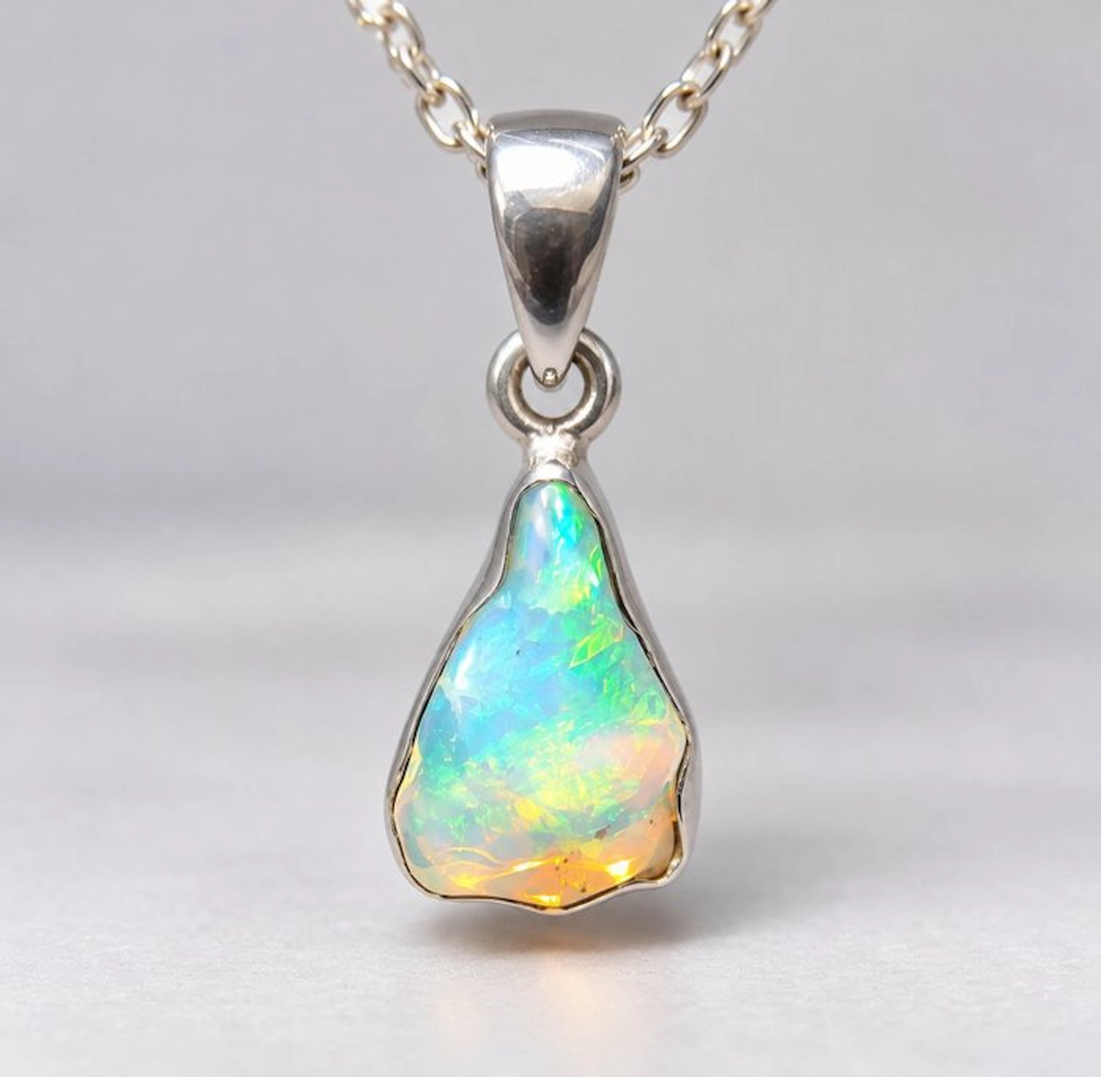 925 silver pendant with natural untreated opal – 1.85 g Freeform- 1.85 g - (1)