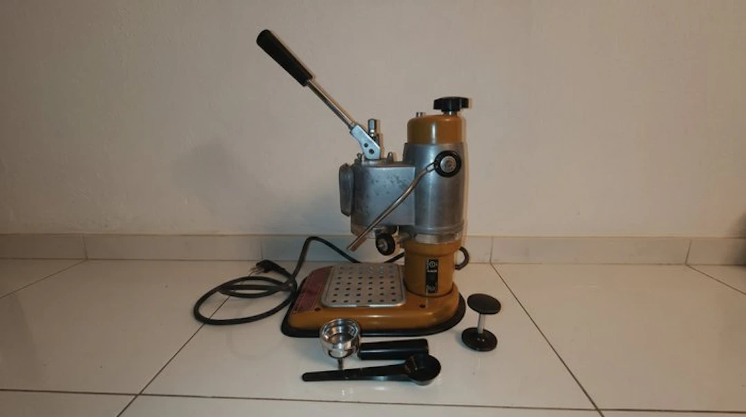 Cimbali - Coffee maker - "LA MICROCIMBALI" Iconic Lever Espresso Machine
