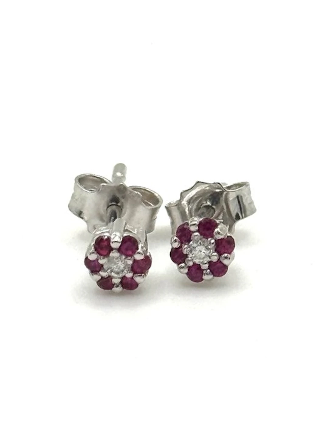 Stud earrings - 18 kt. White gold - 0.50ct. tw. Ruby - Diamond