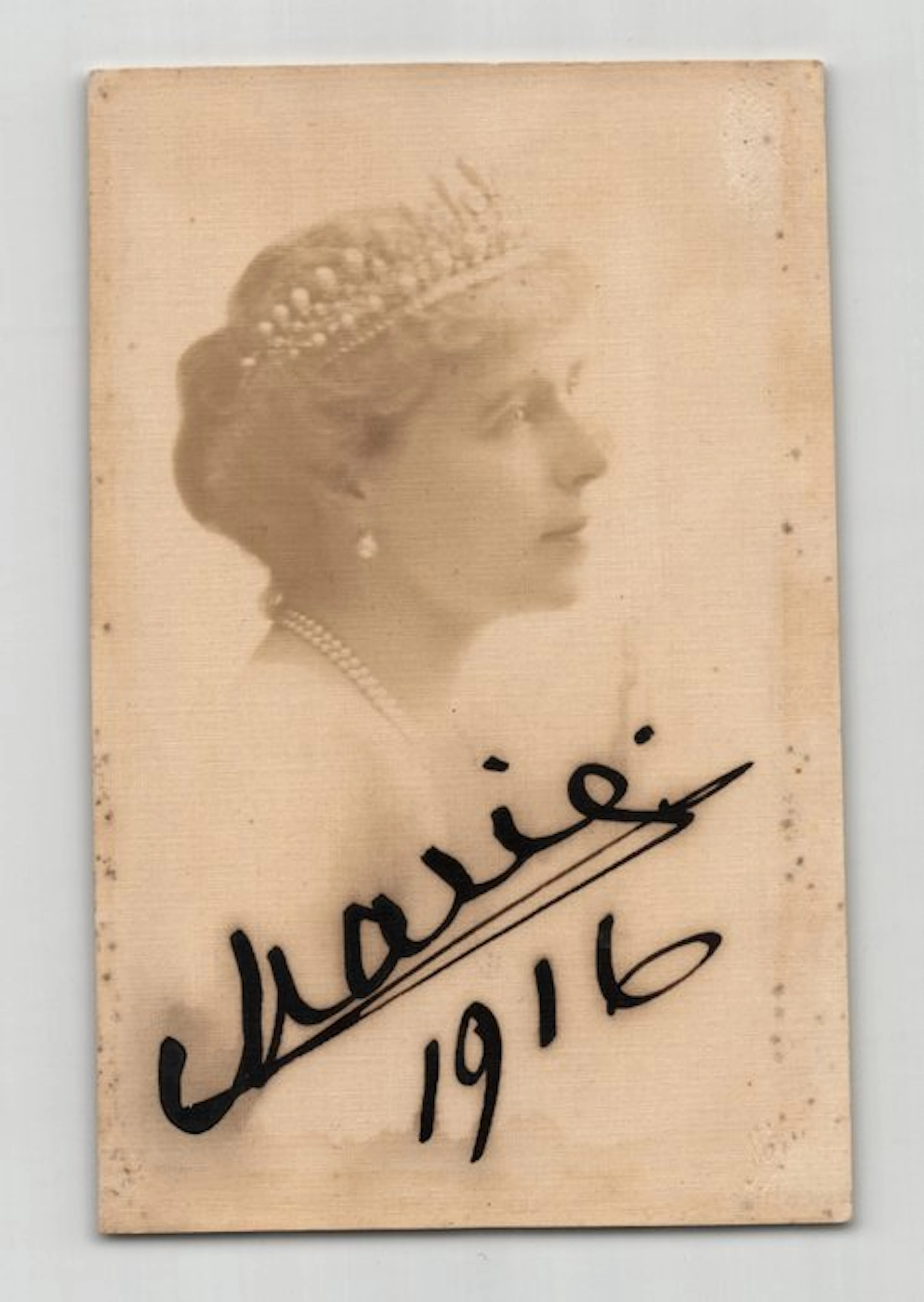 Marie de Roumanie - Carte postale photographique signée...
