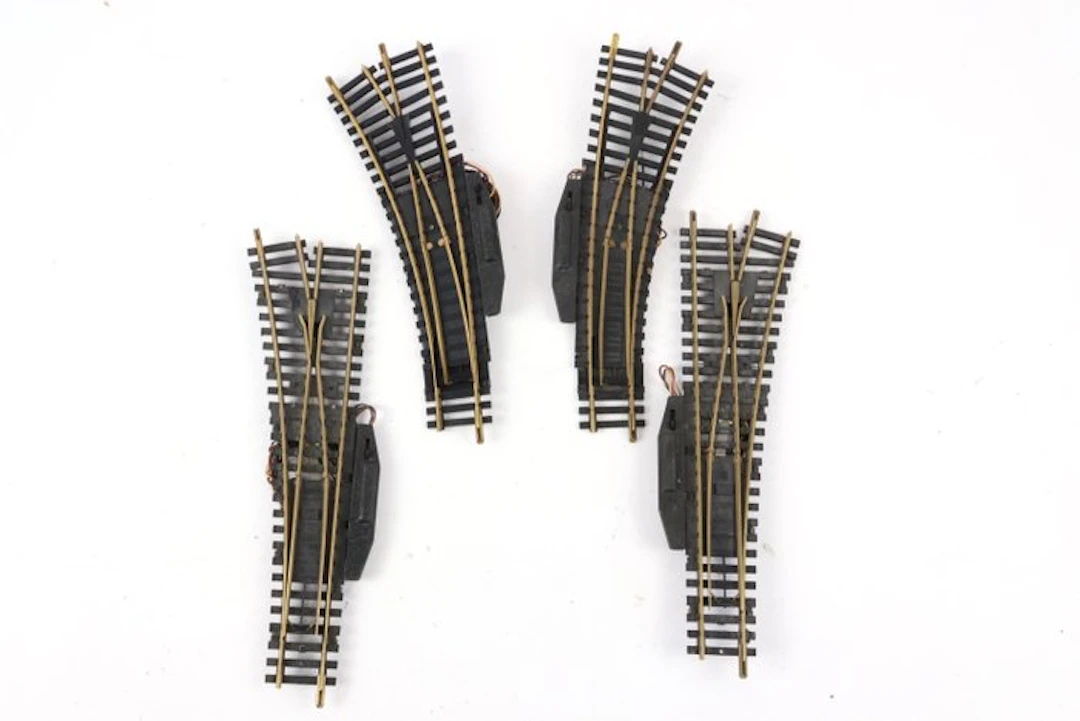 Fleischmann H0 - 6048/6046 - Model train tracks (4) - Four electric switches