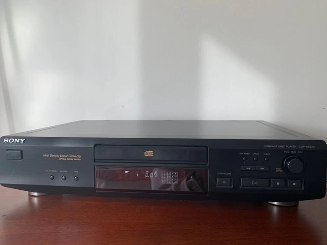 Sony - CDP-XE220 CD player