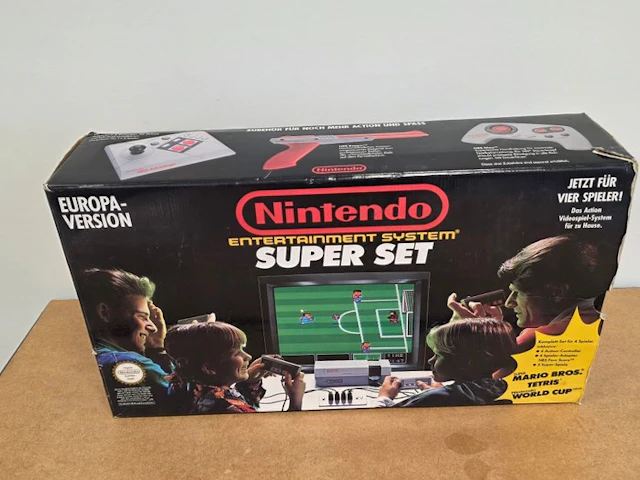 Nintendo - Nes - 8-bit - Rare "SUPER SET" Edition...