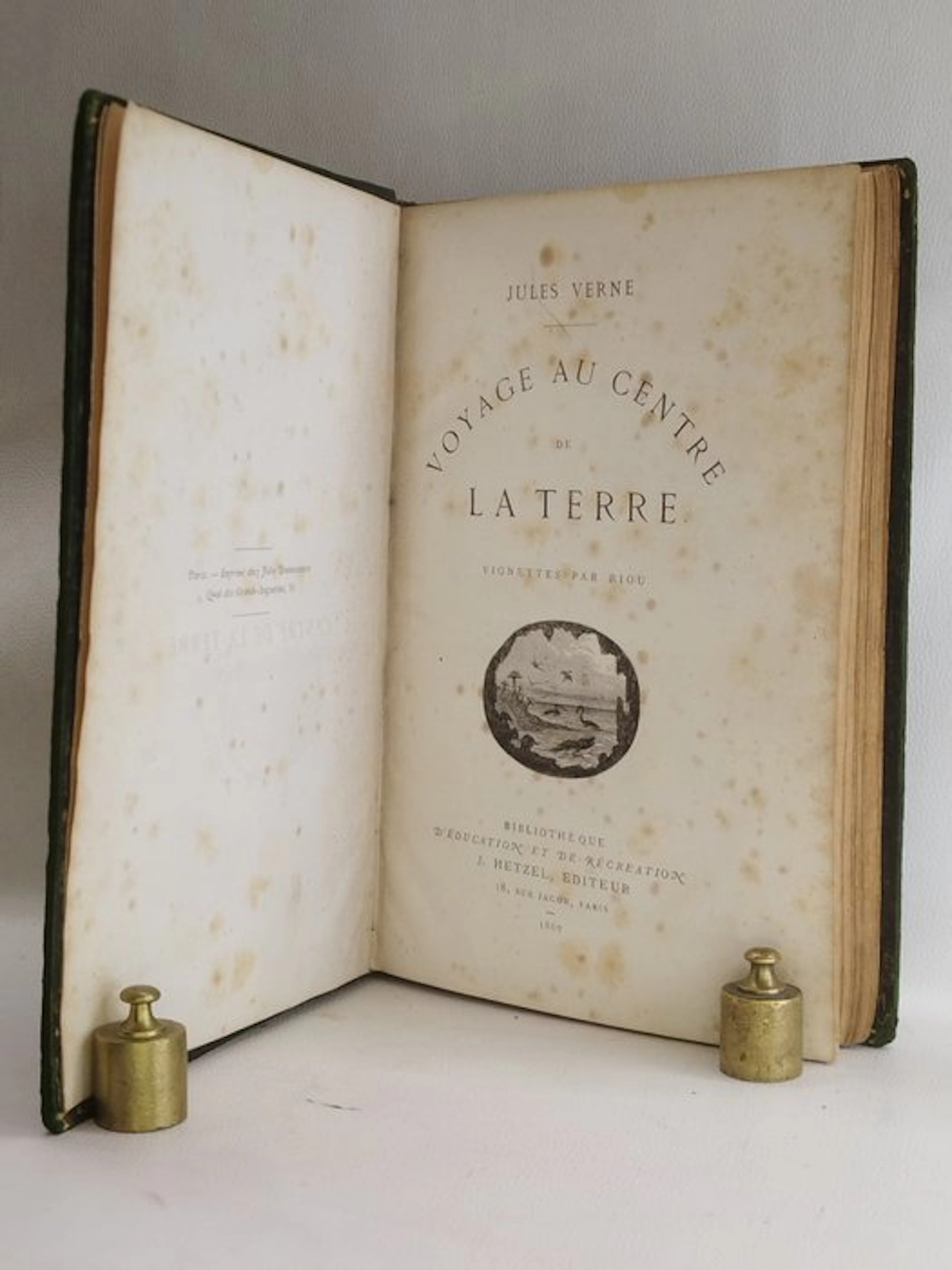 Jules Verne - Cinq semaines en ballon - Voyage au centre...