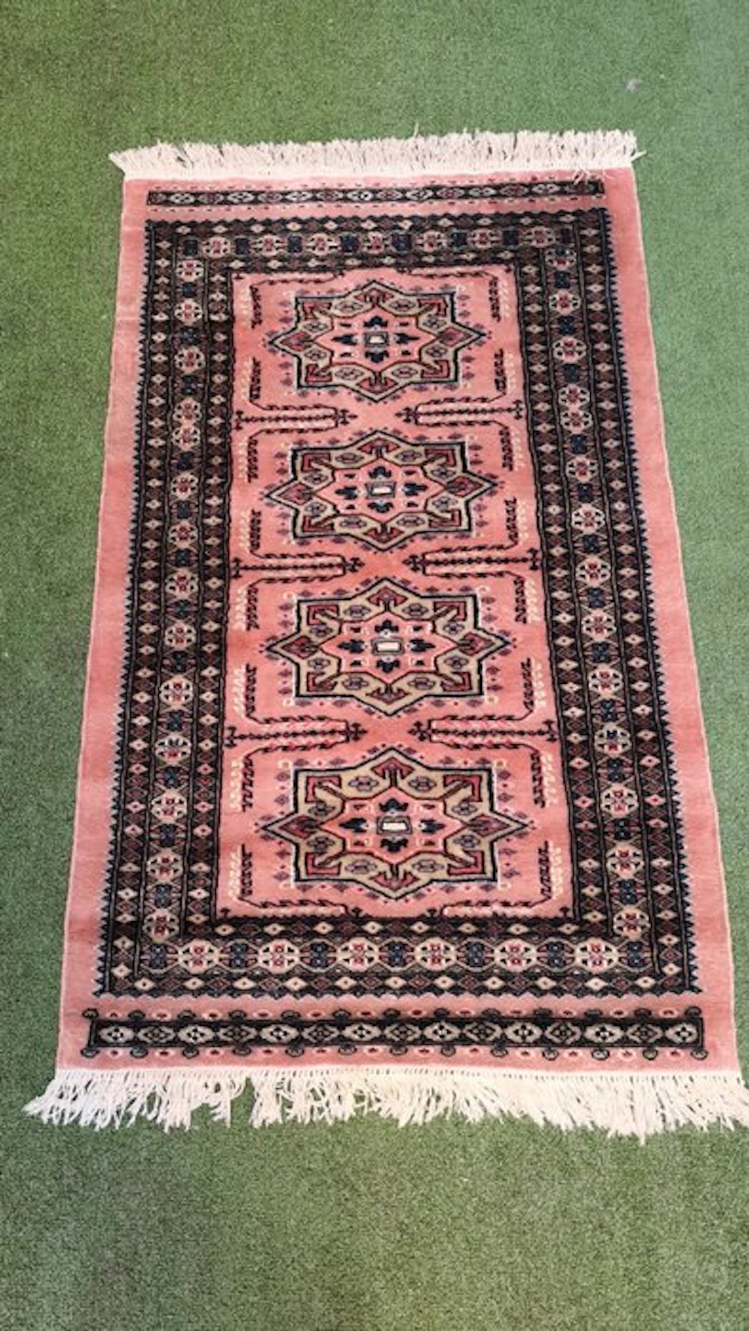 Traditionelle Handarbeit Pakestan - Geometric diamond...