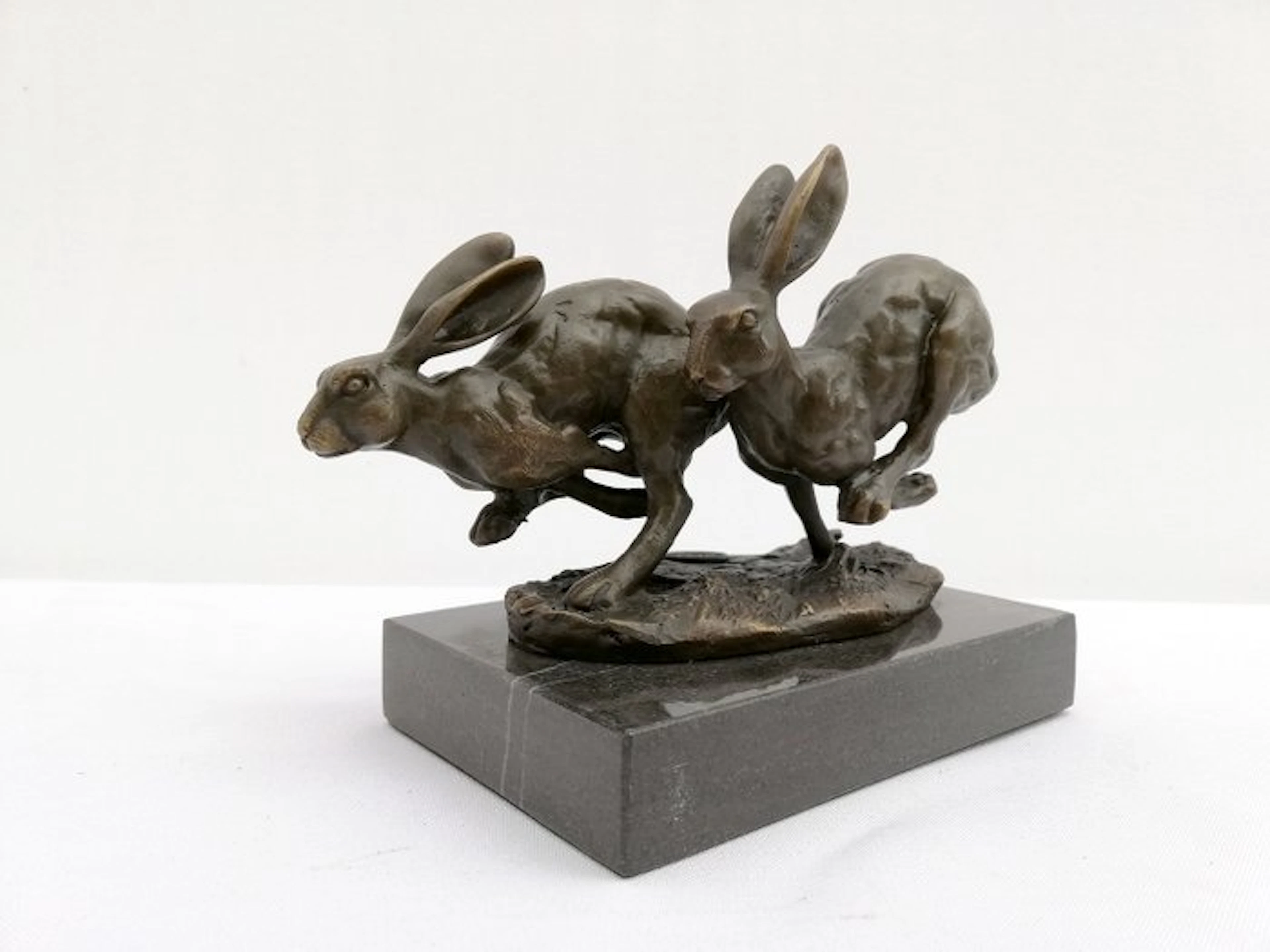 Figure - Running hares - Bronze, Marble