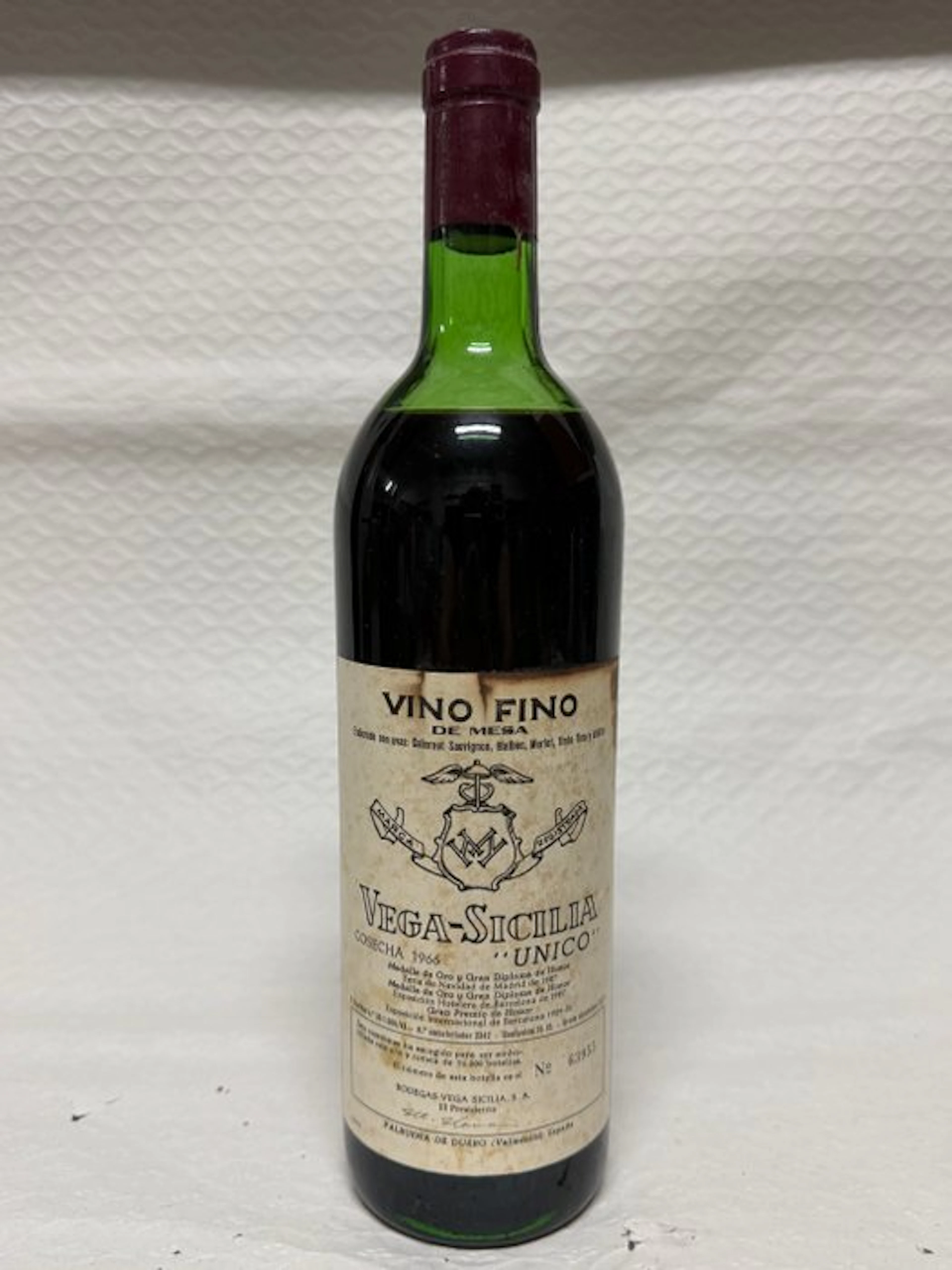 1966 Vega Sicilia, Único - Ribera del Duero Gran Reserva - 1 Bottle (0.75L)