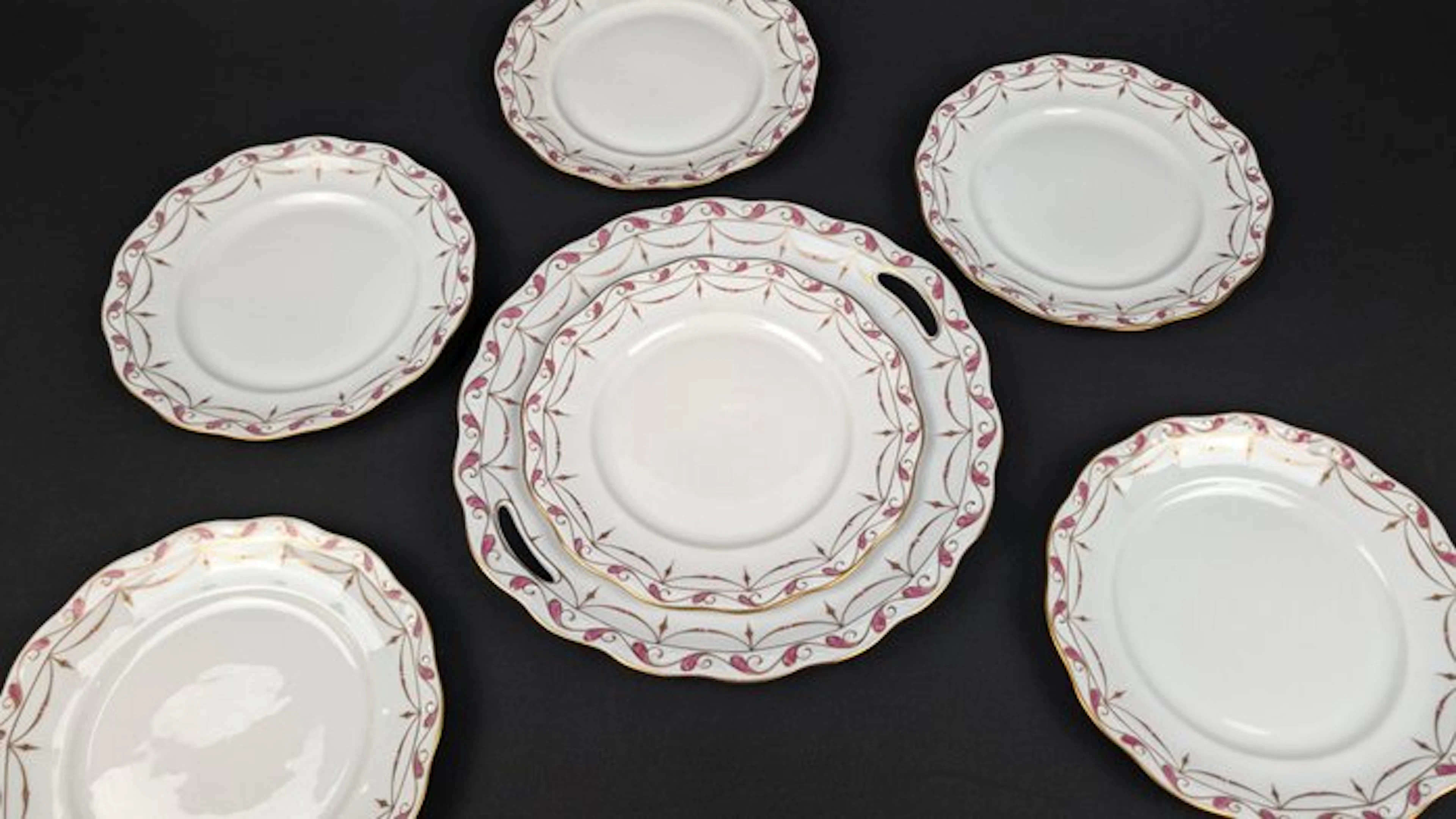 KPM - Table service for 6 (7) - Hand-painted - Porcelain - For 6 people