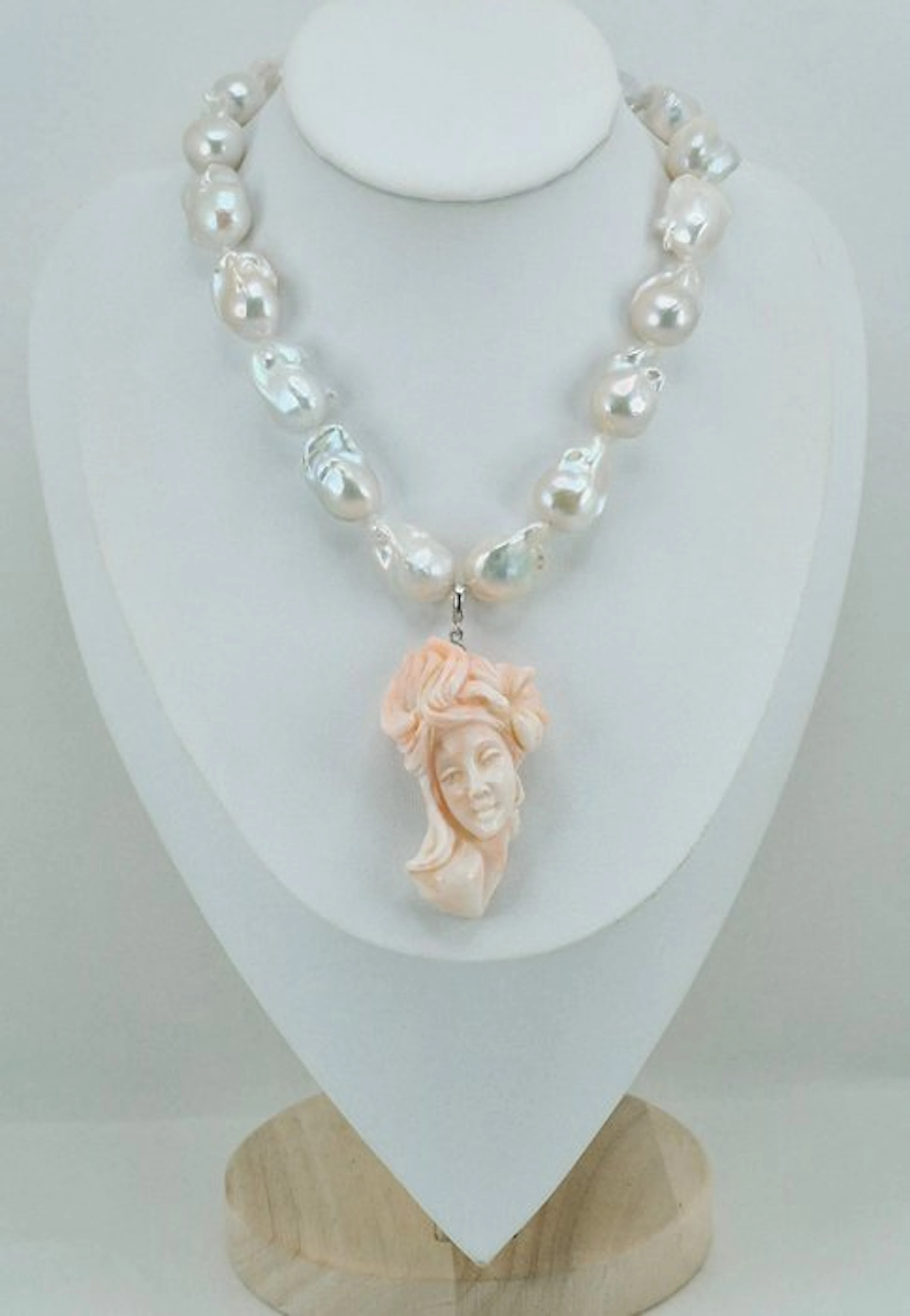Coral - Silver - Necklace - PEARLS AND PINK CORAL