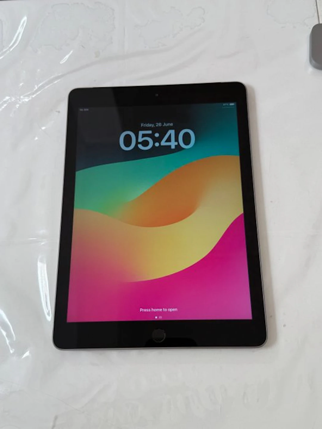 Apple iPad 6th generation Wifi+Cellular 128GB - Mobile phone (1)