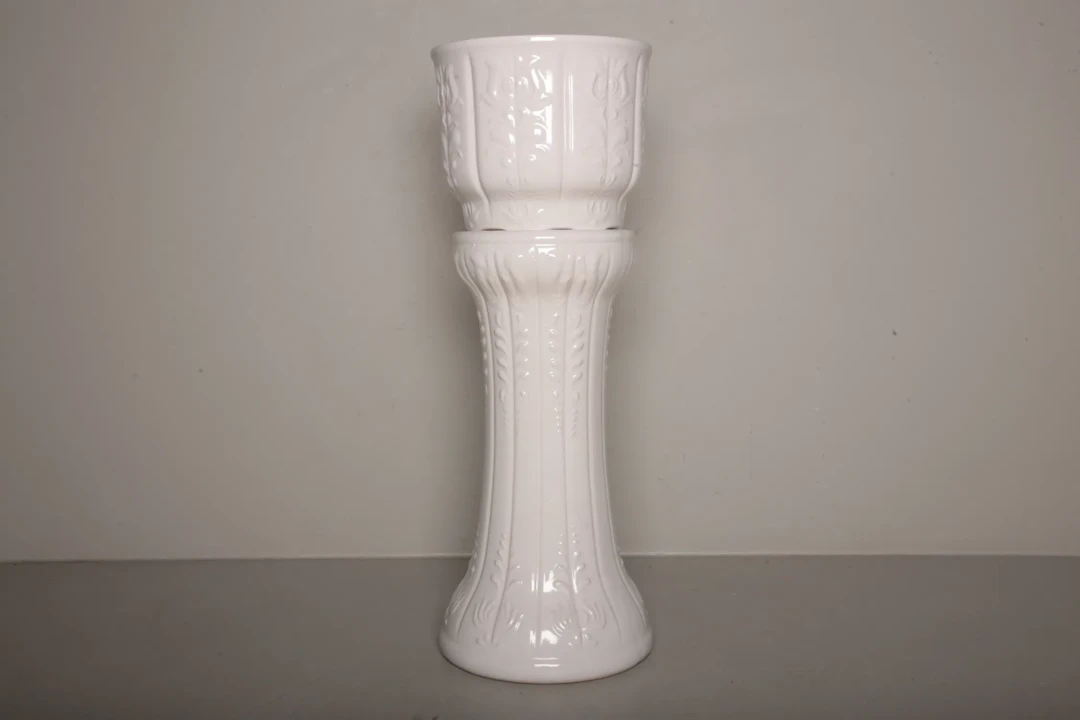 Piedestal med tillhörande ytterfoder- "W-Germany", Porslin, 1900-tal
