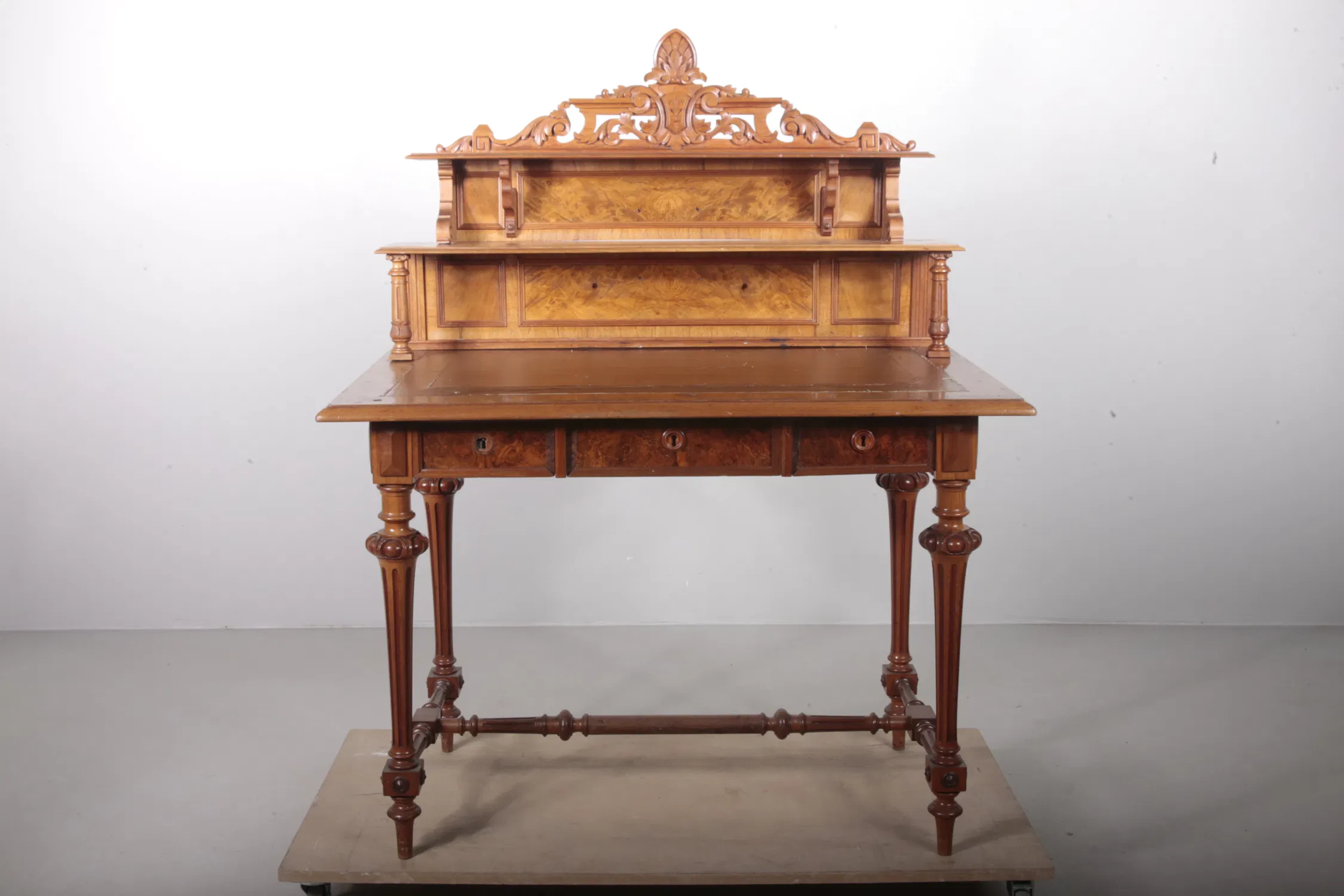 Damskrivbord, Engelsk-stil, 1800-talets senare del