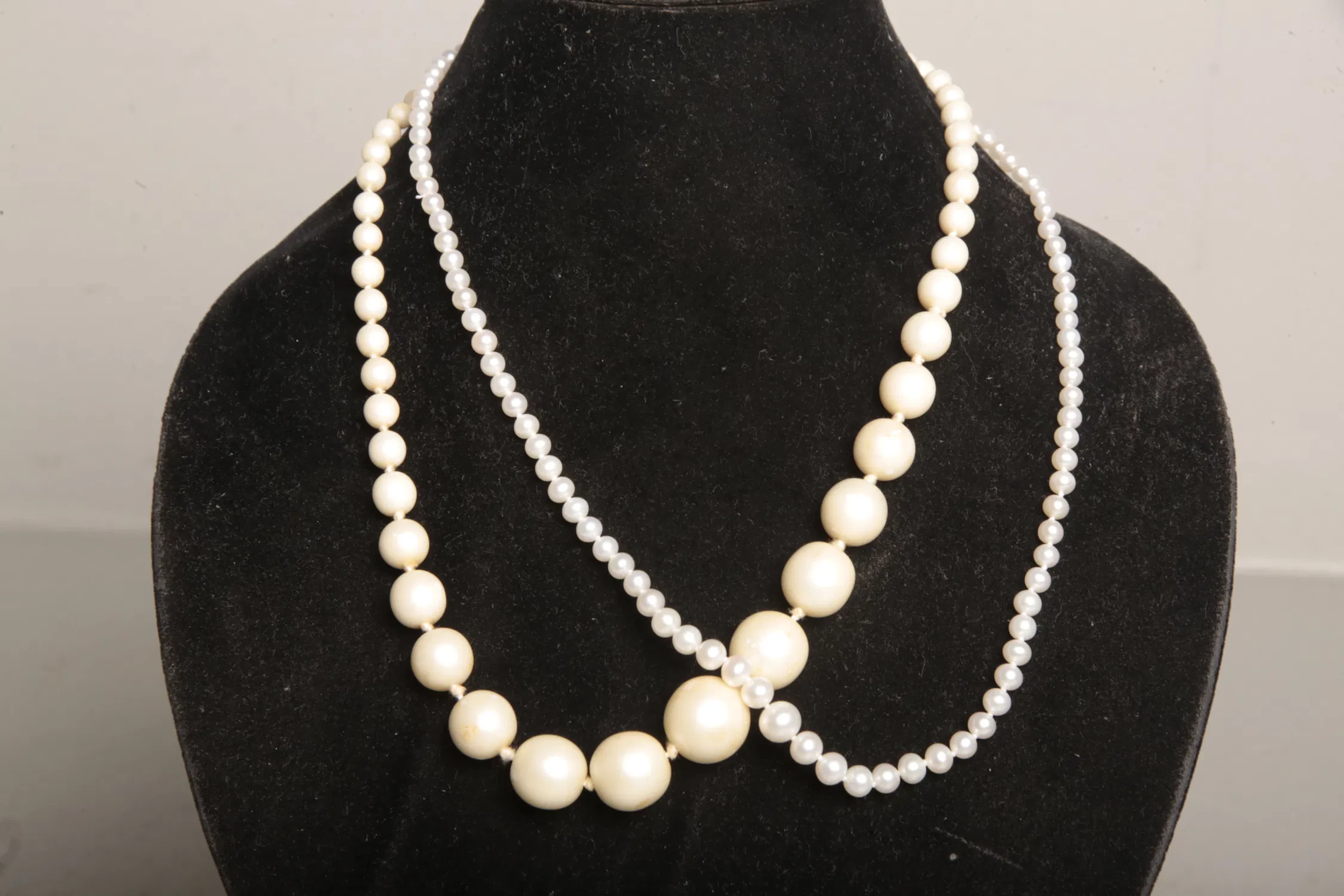 Pärlhalsband, 2st