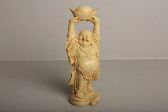 Skulptur- "Buddha hållade över huvudet- Guldgöt", 1900-tal