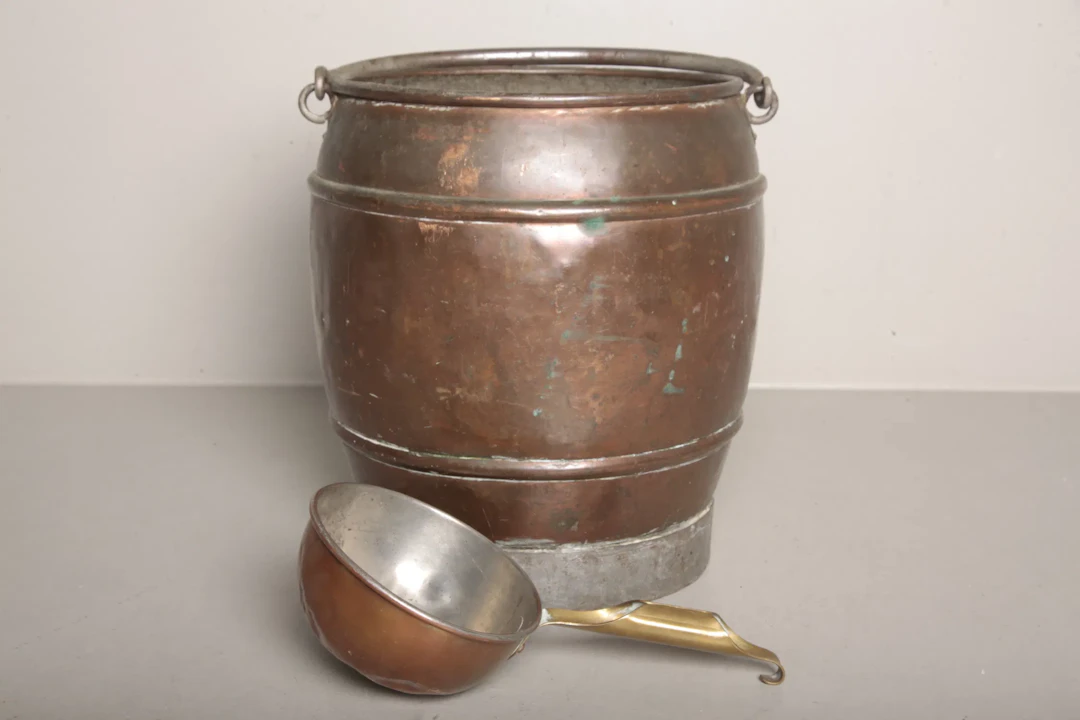 Kopparhink, 1800/1900-tal, Med tillhörande skopa