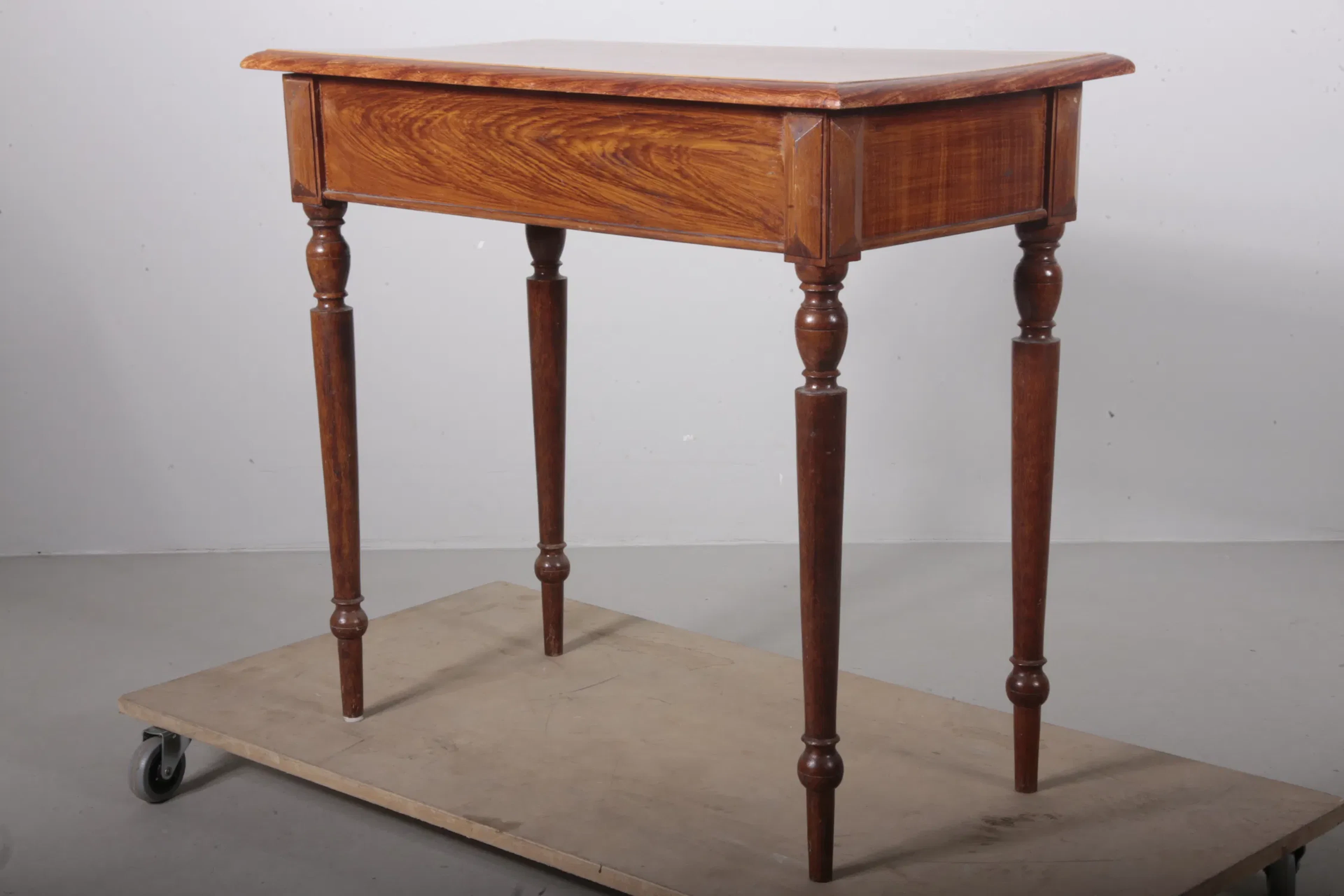 Sidobord, 1900-tal