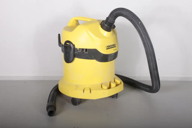 Dammsugare- "Kärcher WD2-250"