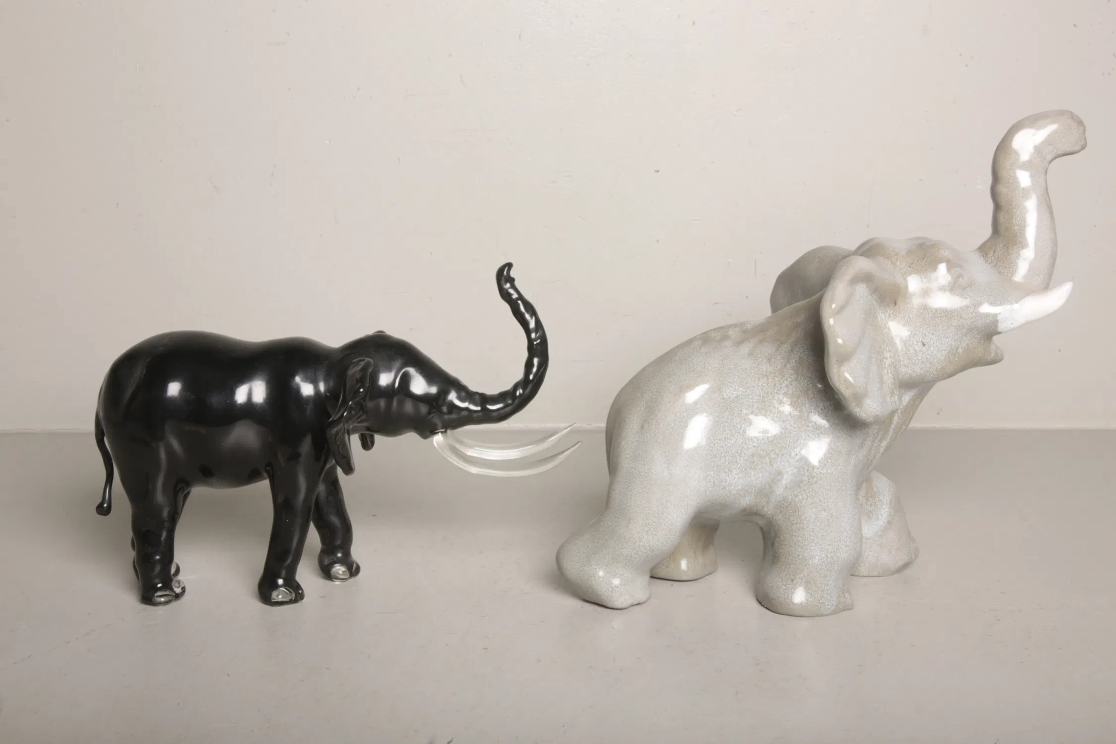 Figuriner, 2st, Elefanter, Porslin