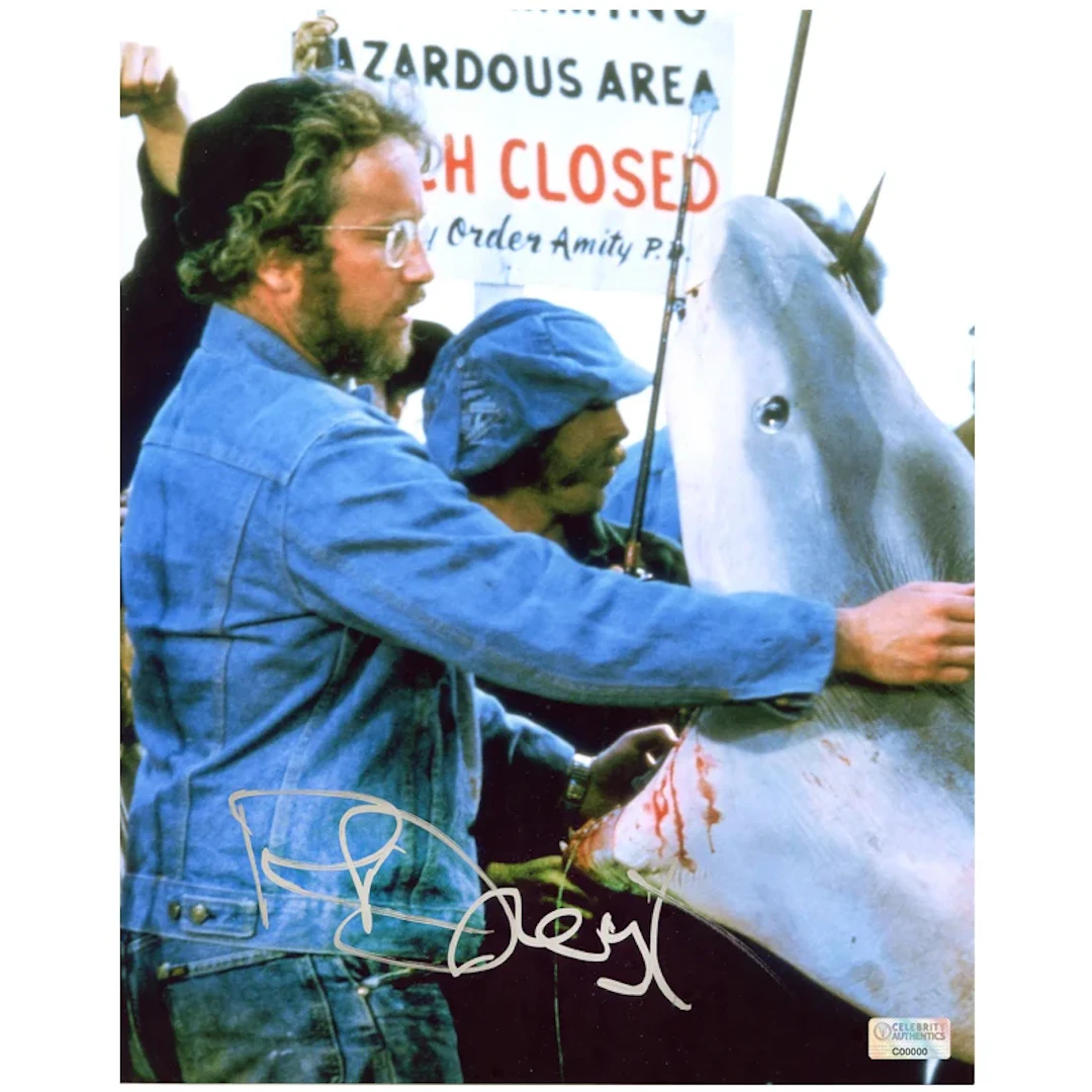Richard Dreyfuss Autographed Jaws Hooper 8×10 Scene Photo