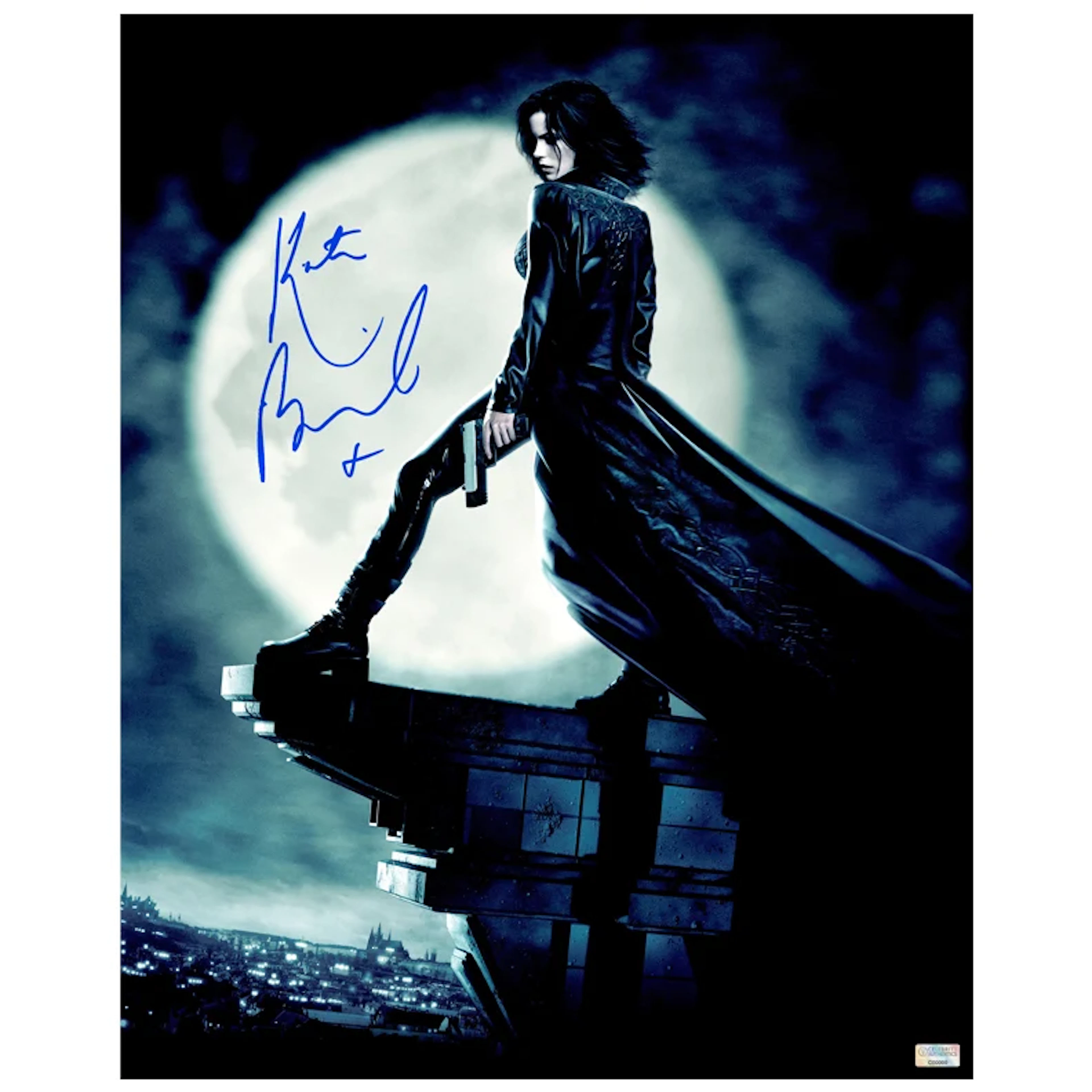 Kate Beckinsale Autographed 2003 Underworld Selene Rooftop 16x20 Photo