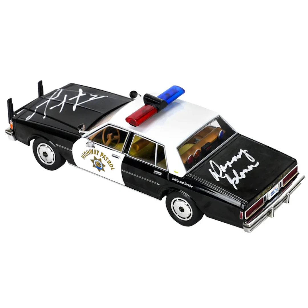 Mel Gibson Danny Glover Autographed Greenlight 1989 Chevrolet Caprice