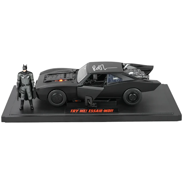 Robert Pattinson Autographed Jada 2022 The Batman 1:18 Scale Die-Cast