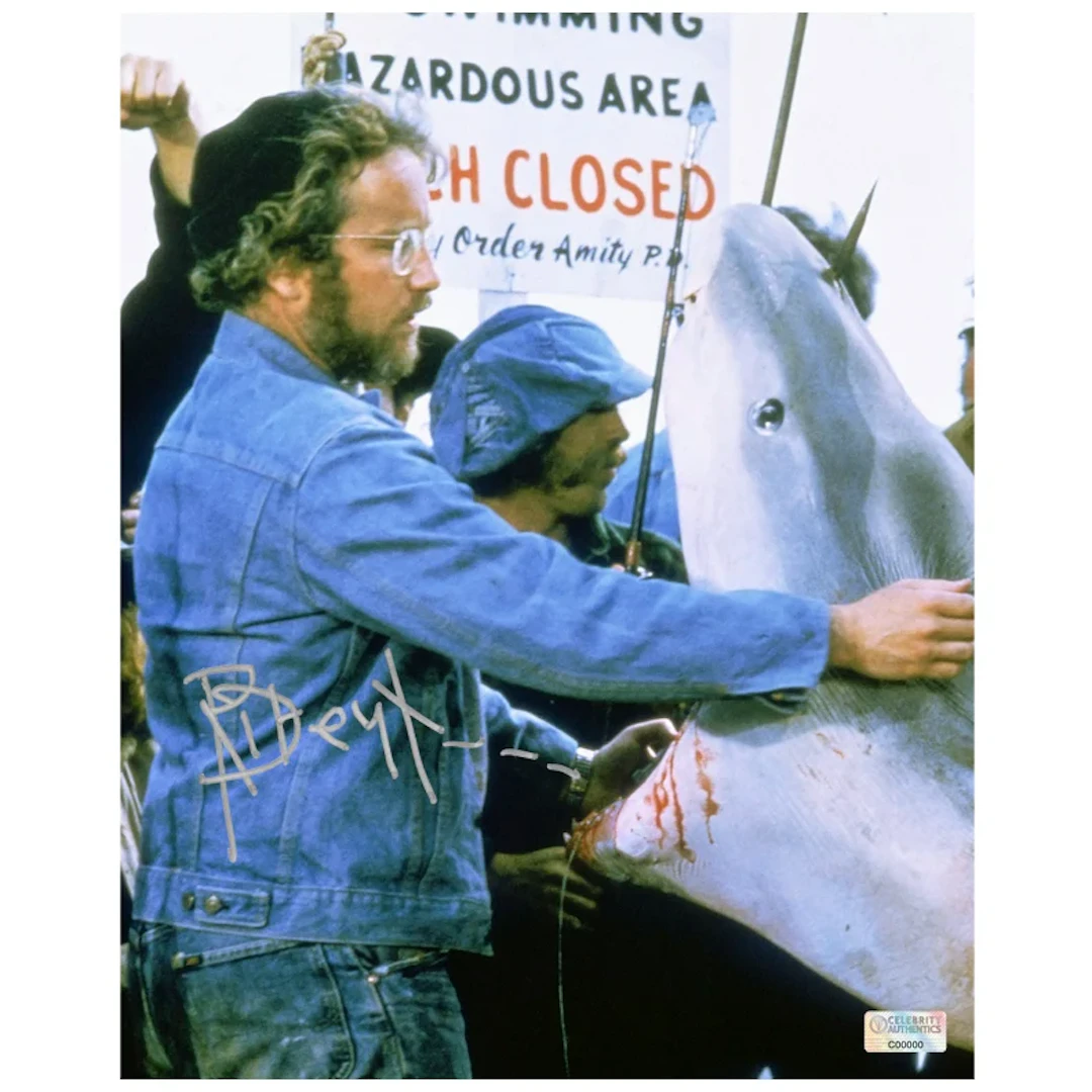 Richard Dreyfuss Autographed Jaws Hooper 8×10 Scene Photo