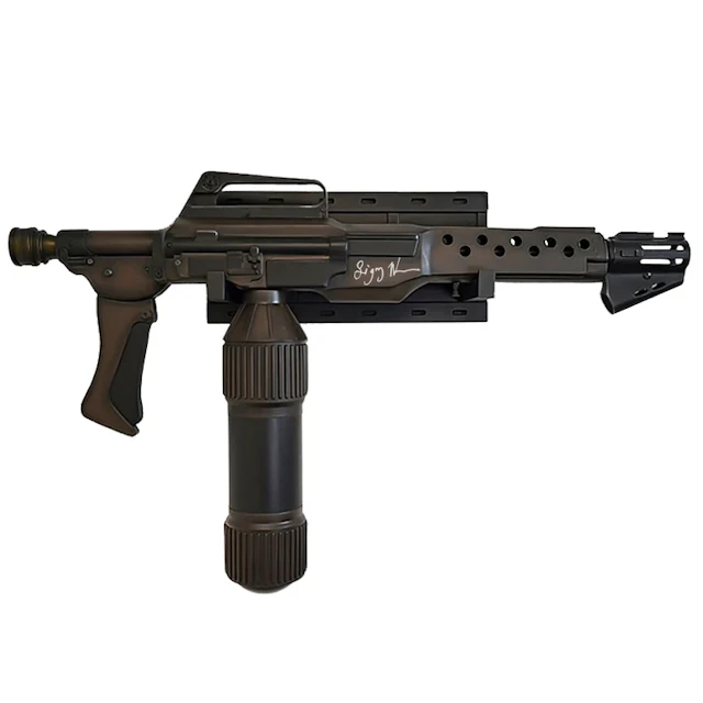 Sigourney Weaver Autographed 1986 Aliens M240 Incinerator 31" Prop Replica