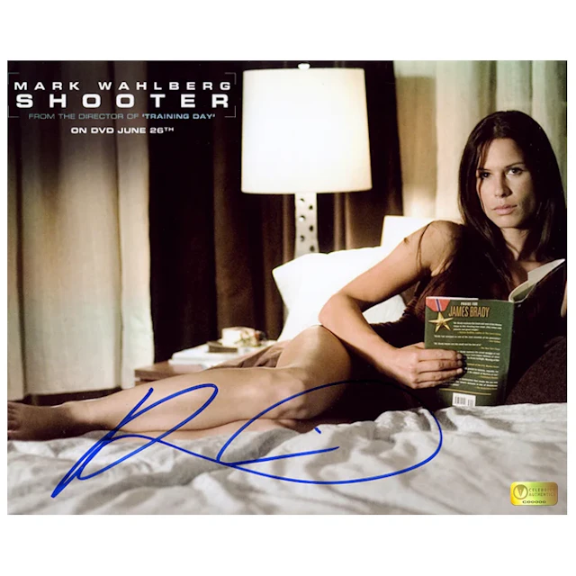Rhona Mitra Autographed Shooter Alourdes Galinda 8×10 Photo