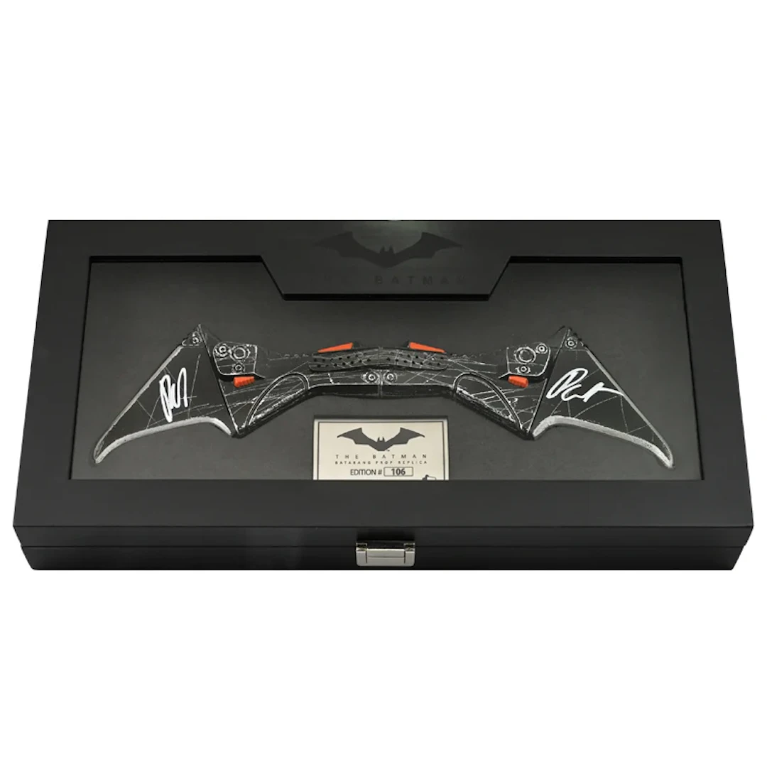Robert Pattinson Autographed Factory Entertainment The Batman Batarang