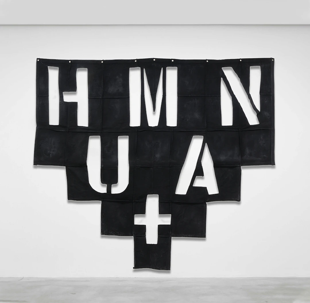 HUMAN (nero-cenere), 2024 - Jaime POBLETE