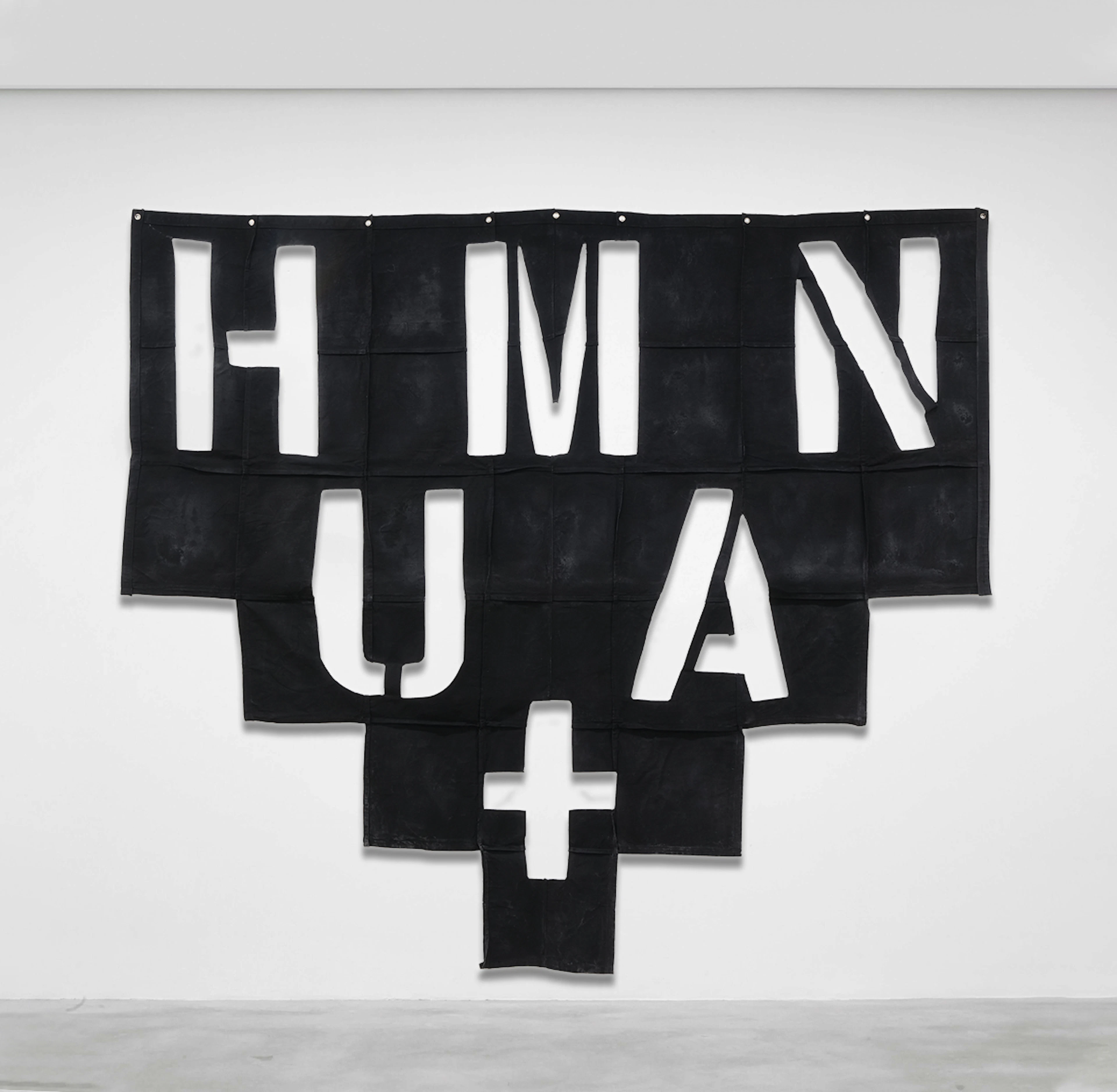 HUMAN (nero-cenere), 2024 - Jaime POBLETE