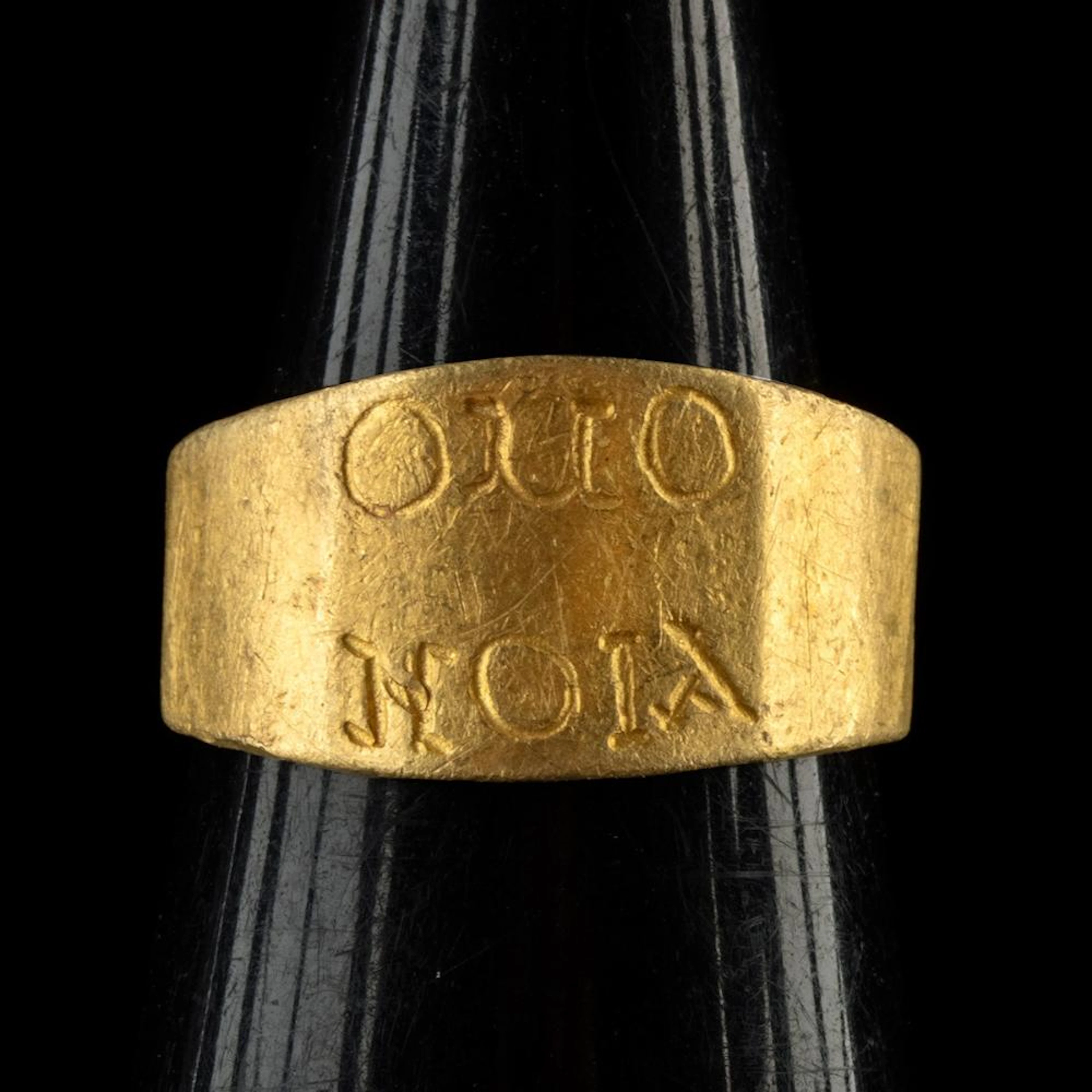 Roman Gold Betrothal Ring | Greek Inscription OMONOIA (95% Gold)