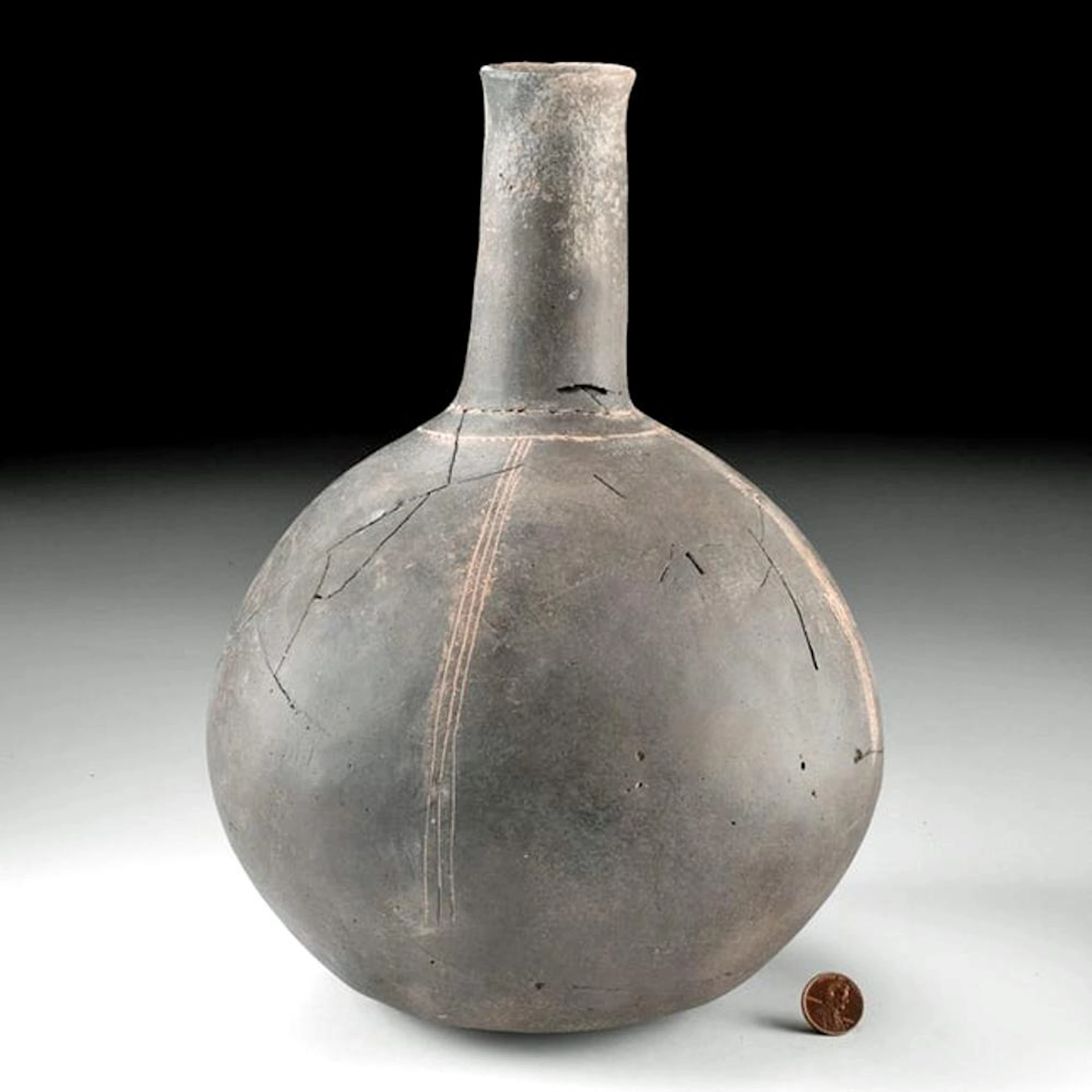 Caddo Engraved Long-Neck Bottle with Sawtooth Bands