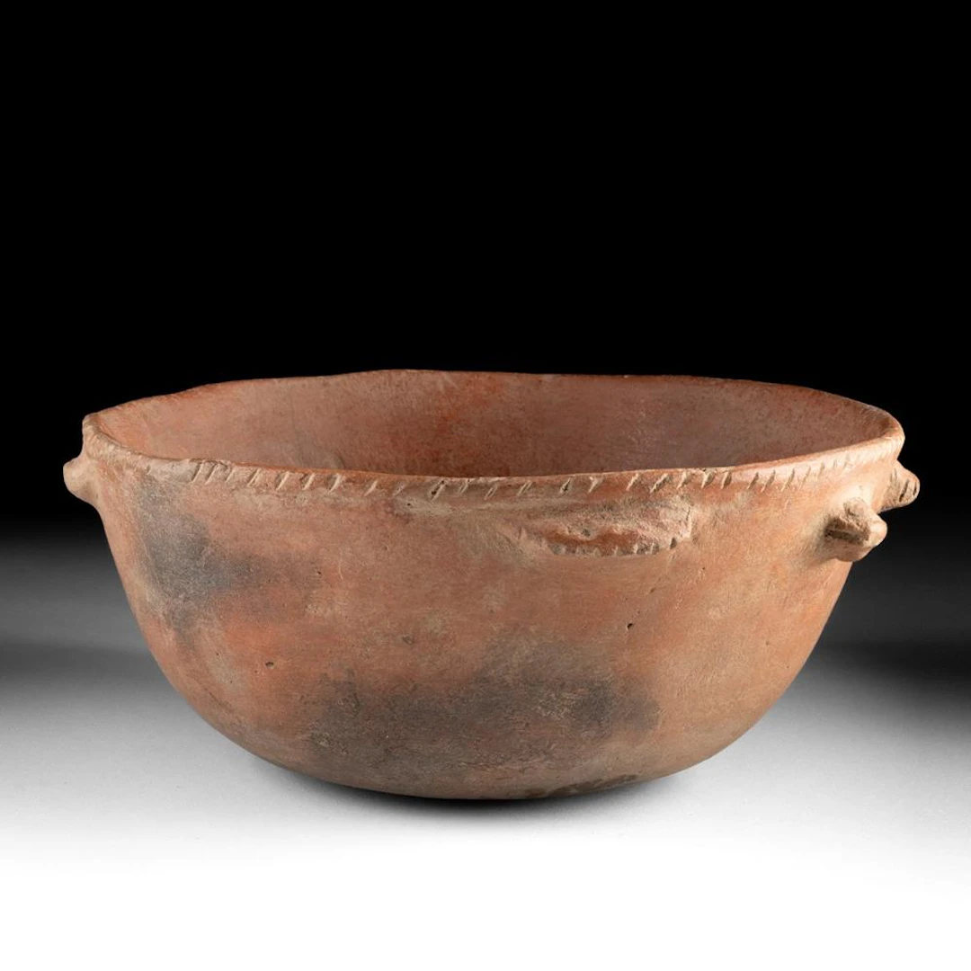Caddo Mississippian Pottery Effigy Bowl with Incised Rim