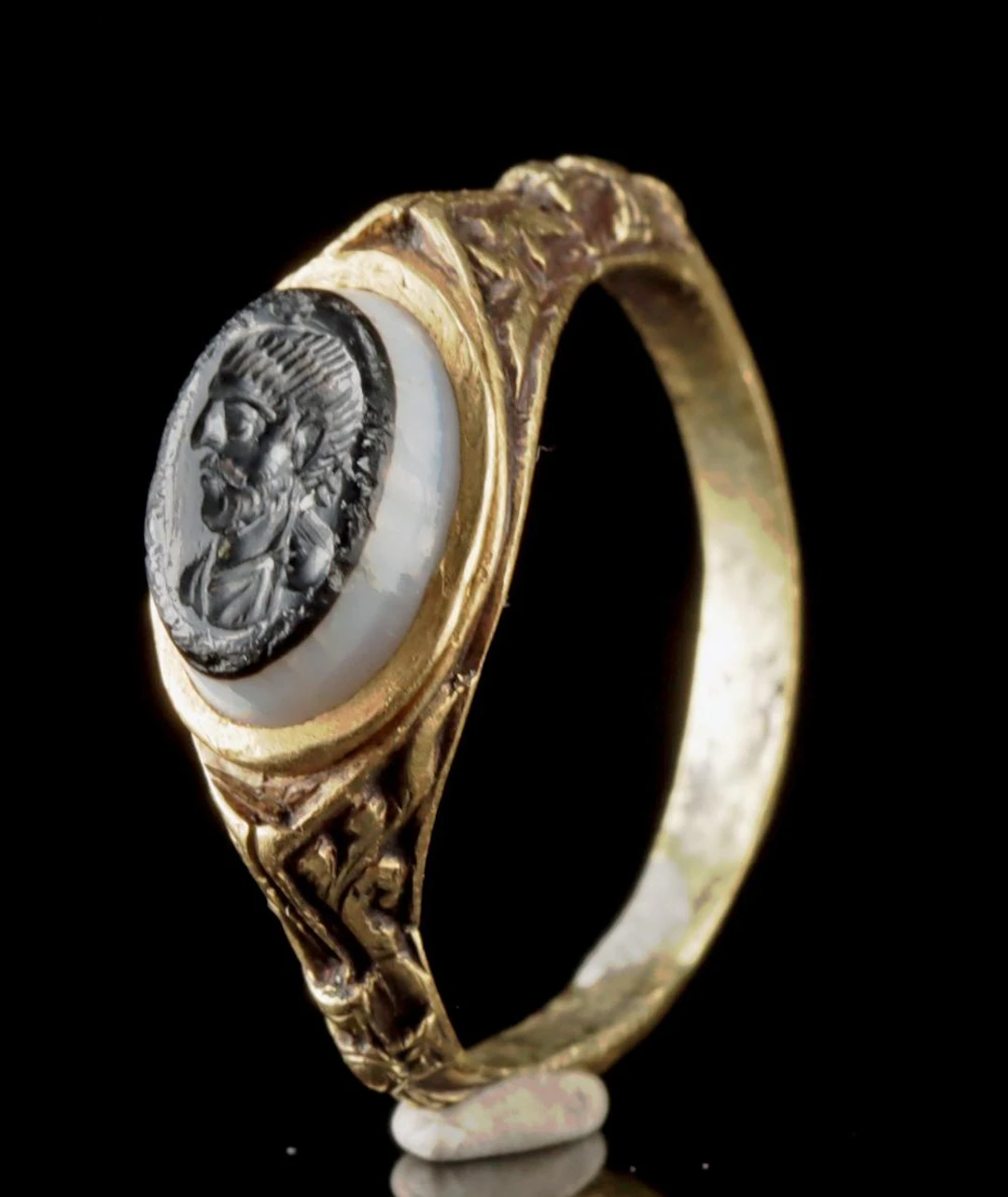Roman Portrait Intaglio Ring, Philosopher Bust, Neoclassical Gold Setting