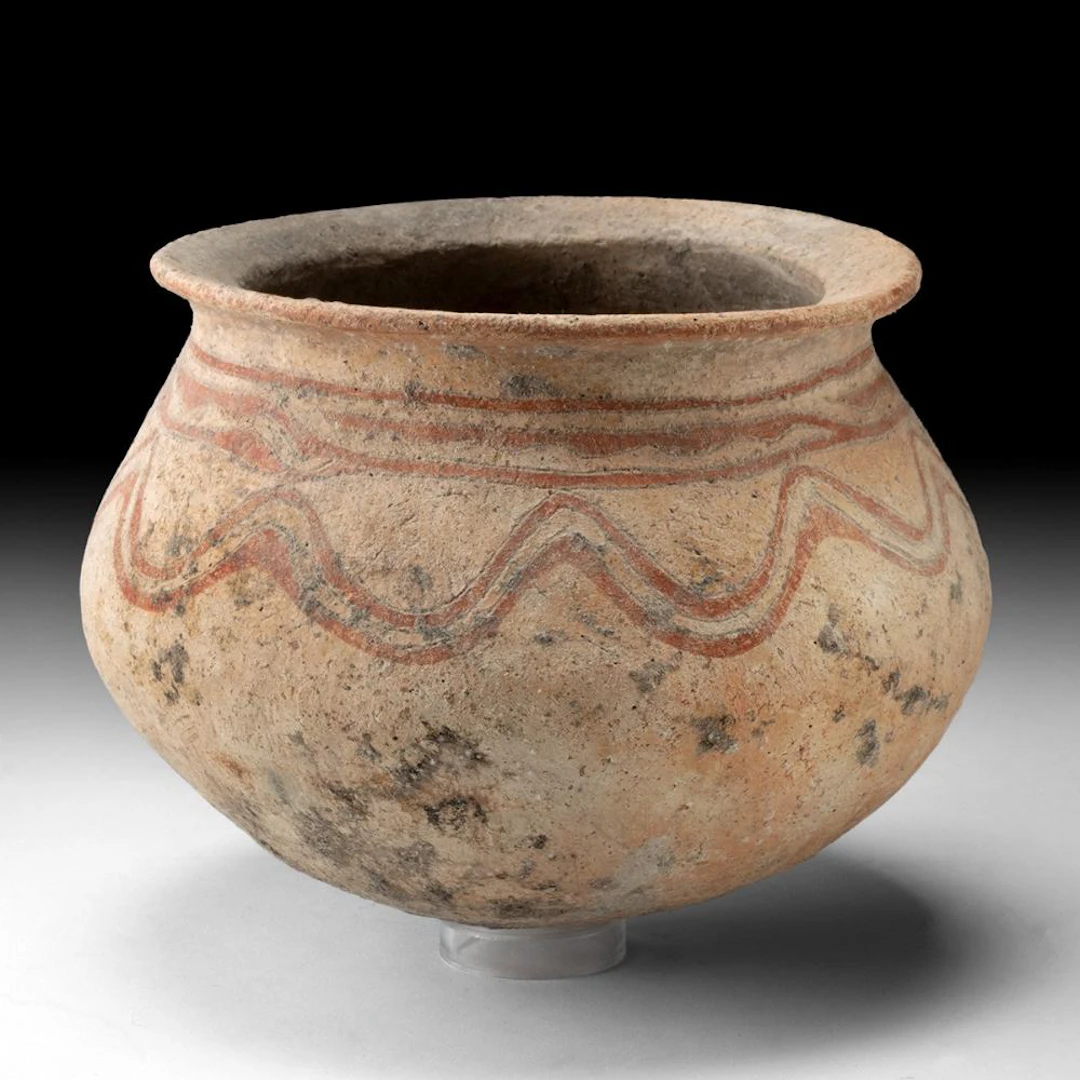 Thai Ban Chiang Earthenware Jar | Incised and Painted Wave Motif