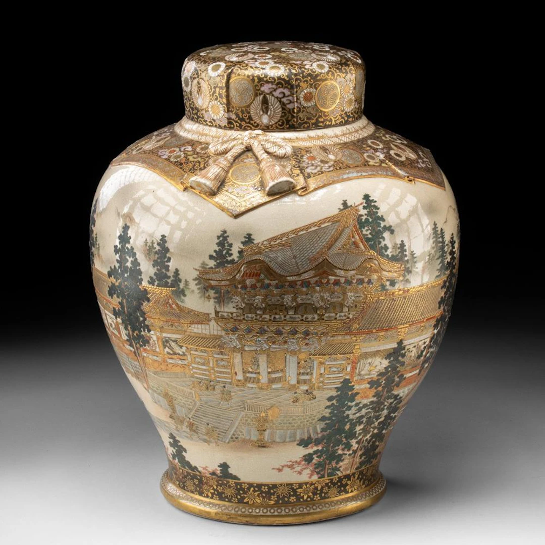 Large Meiji Satsuma Chatsubo Jar with Nikko Toshogu Scenes and Tokugawa Crests