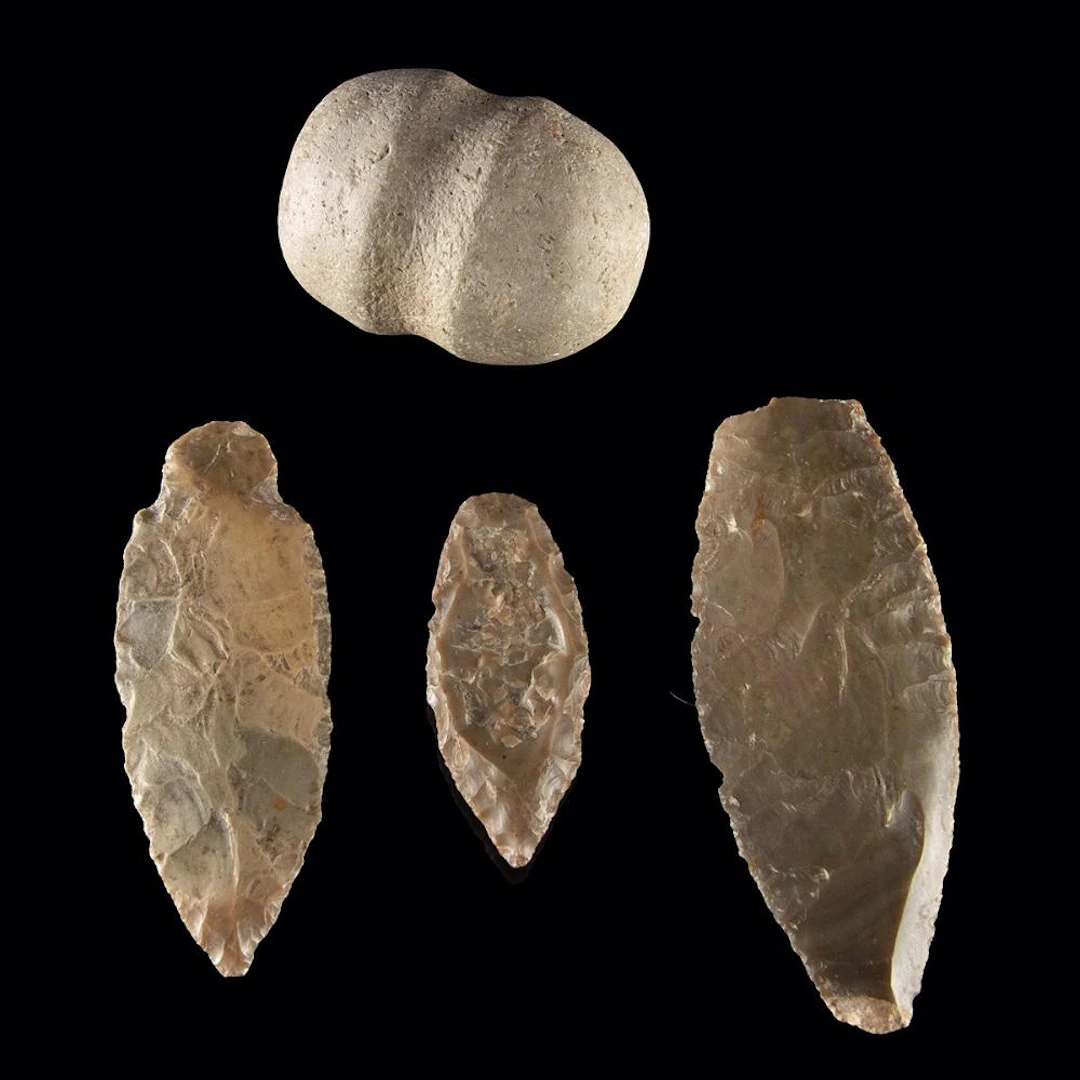 Native American Stone Tools - Grooved Maul & Knapped Points